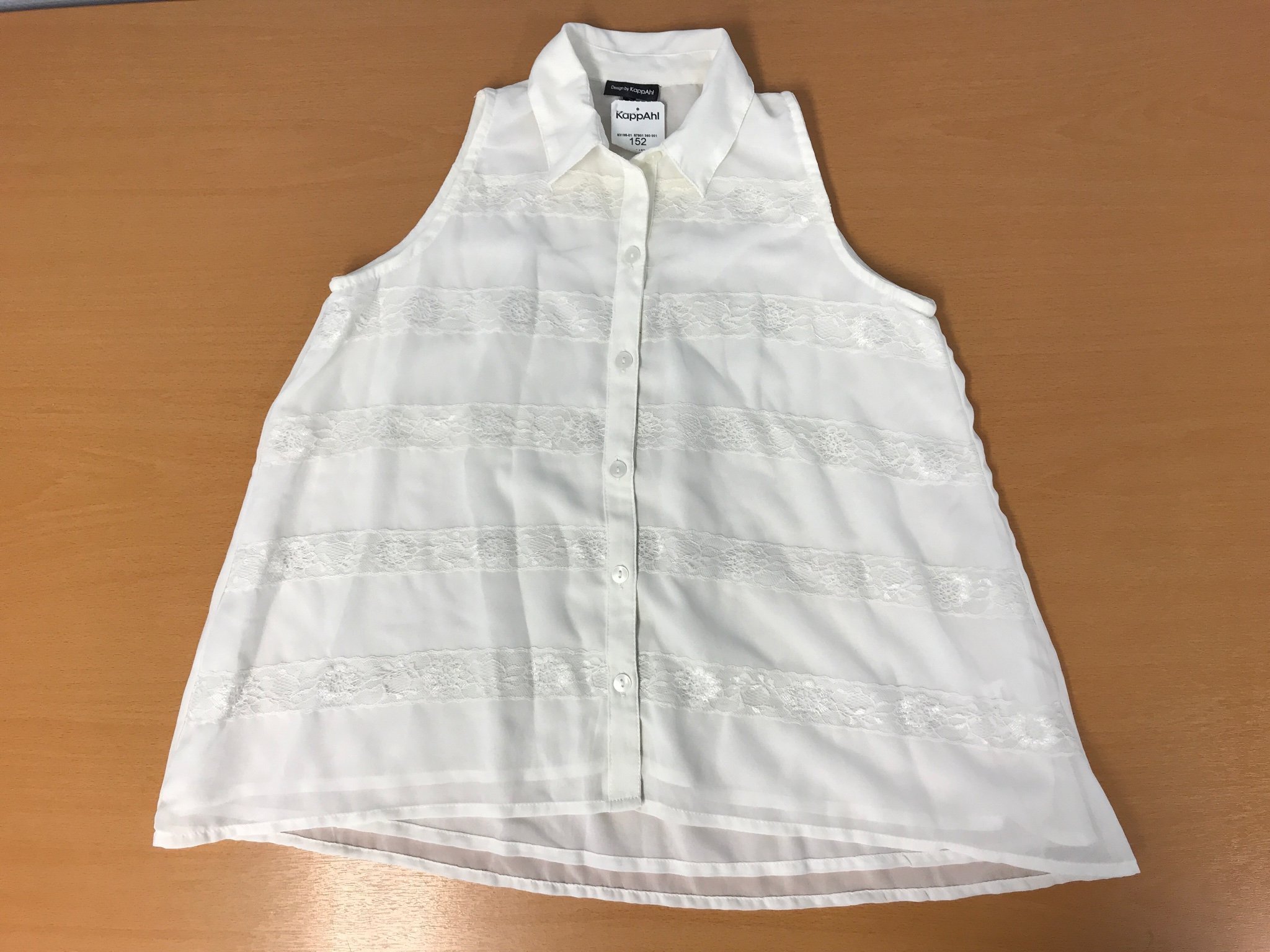 Blus med spets – 152 – NY med lapp – KappAhl – topp/top