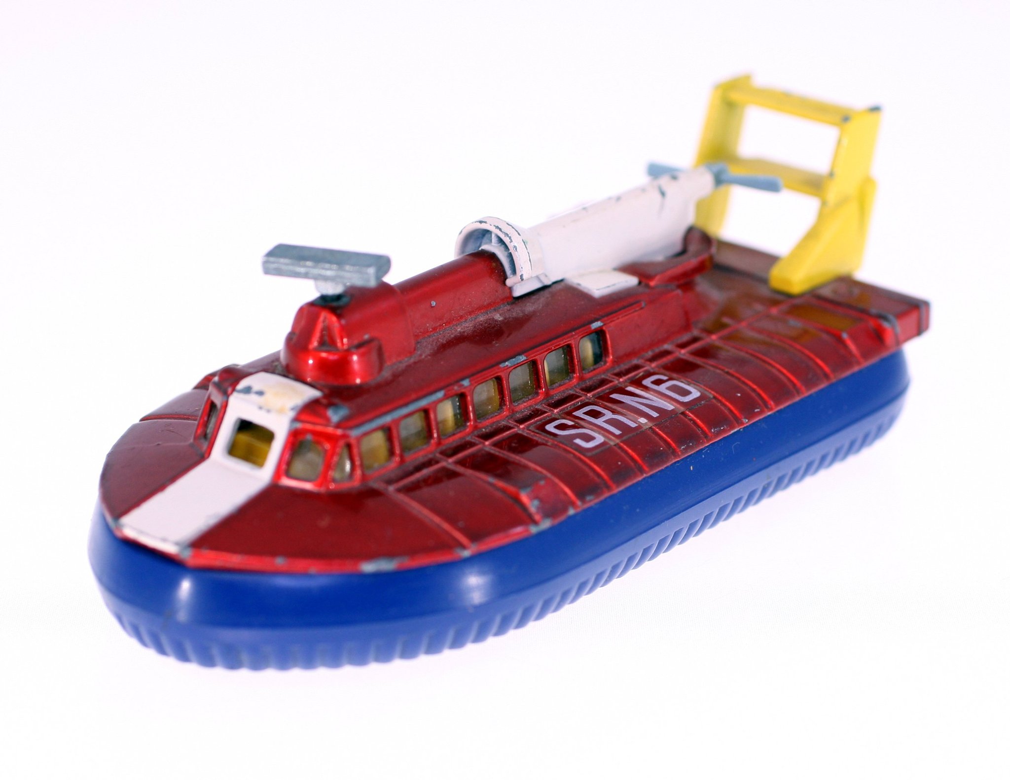 Se produkter som liknar Dinky Toys SRN6 Hovercraft No.. på Tradera