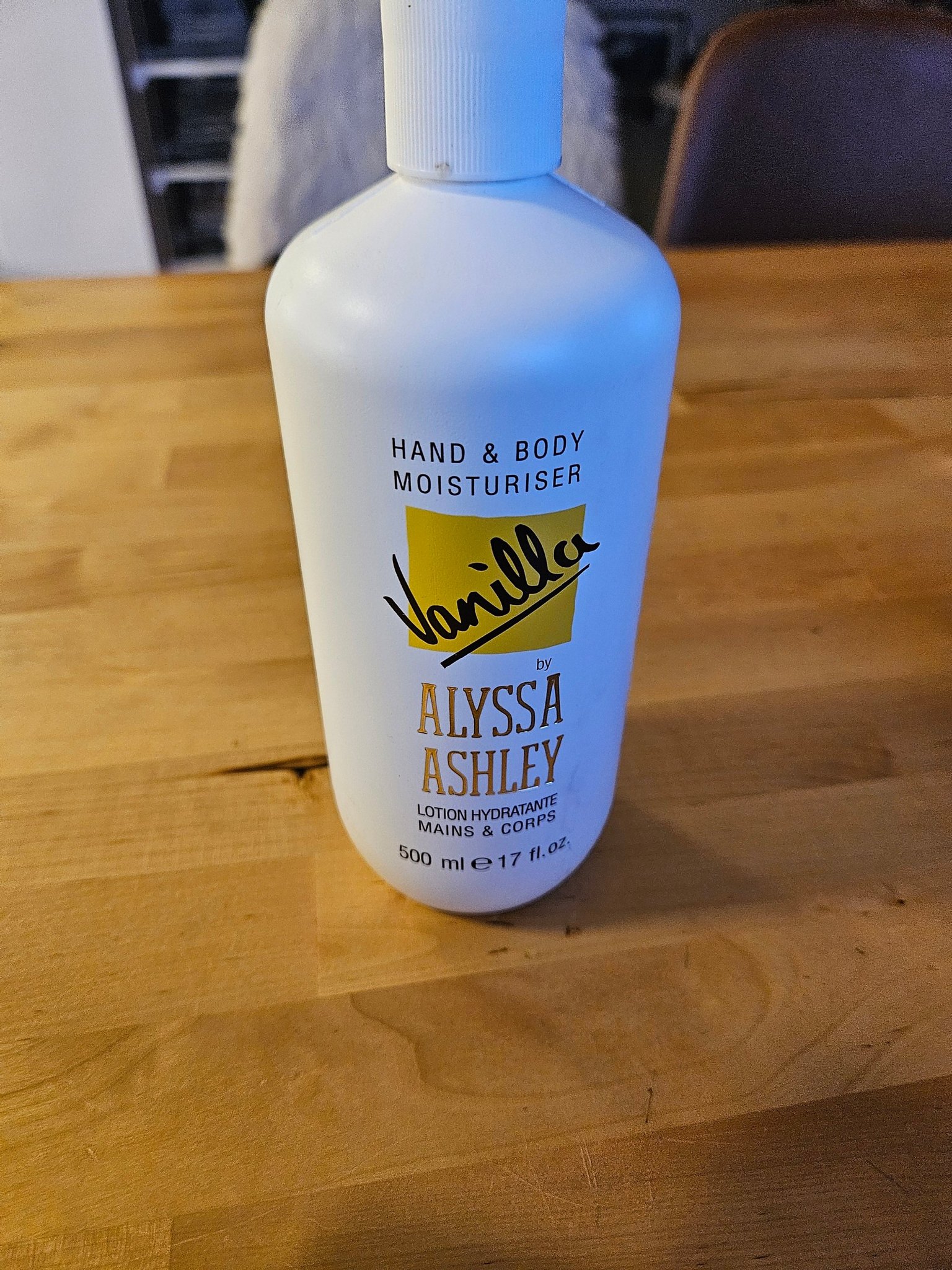 Alyssa Ashley Vanilla Hand Body Moisturiser Köp på Tradera
