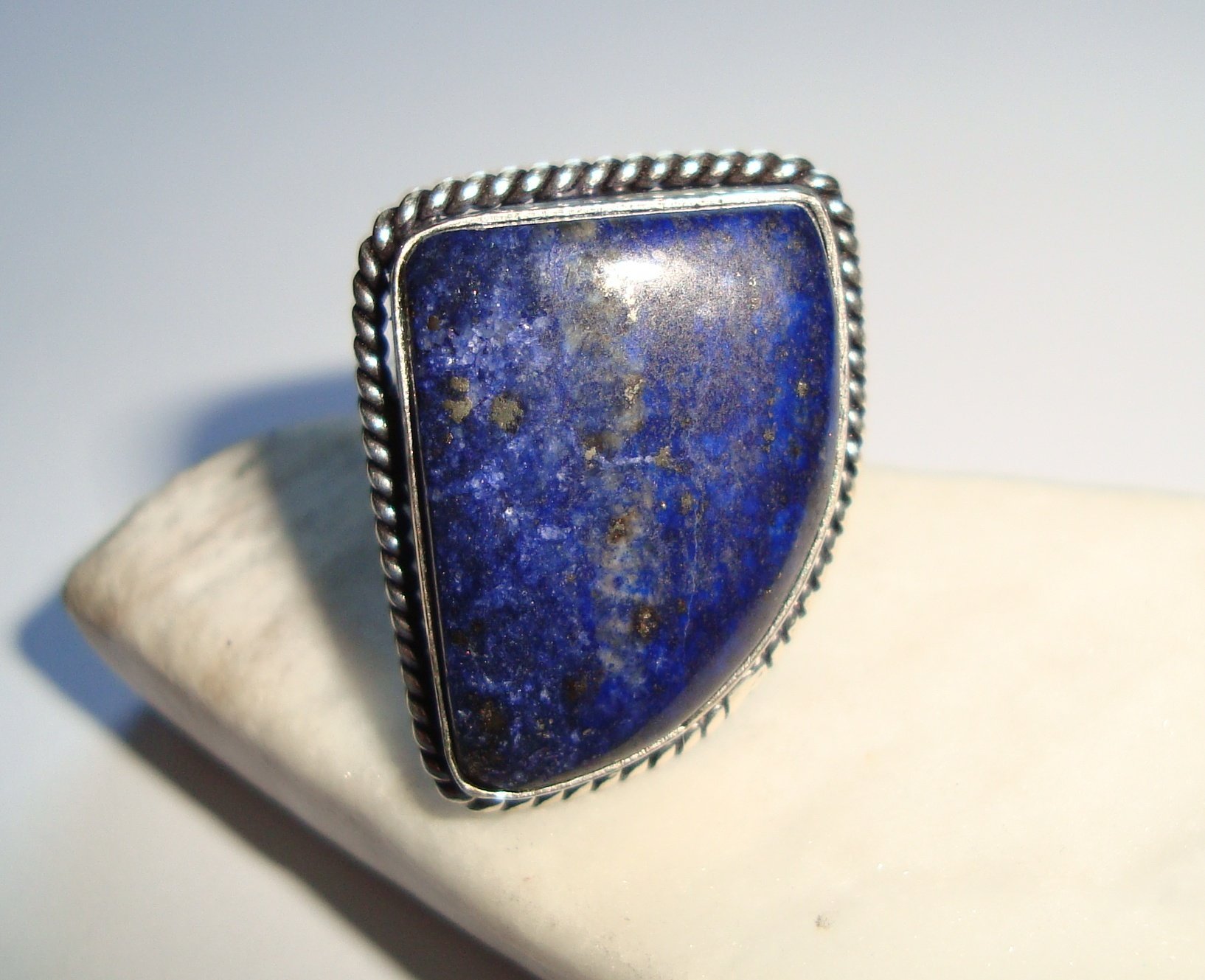 Ø18 mm ring med blå lapis lazuli