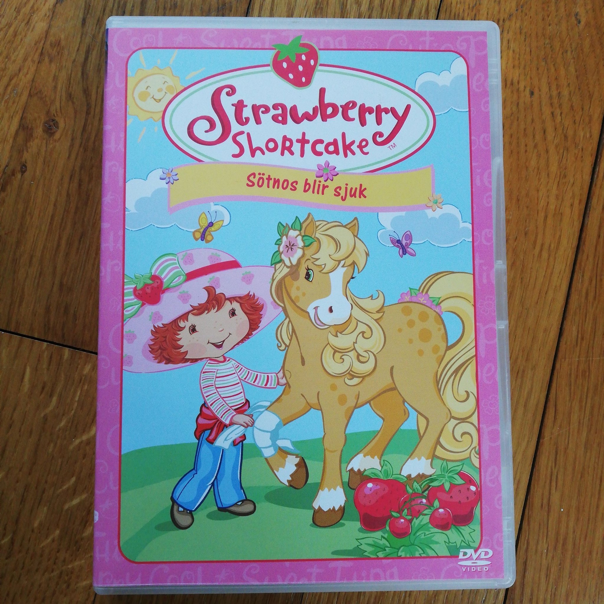 DVD Strawberry Shortcake Horse Tales (Sötnos .. Köp på Tradera