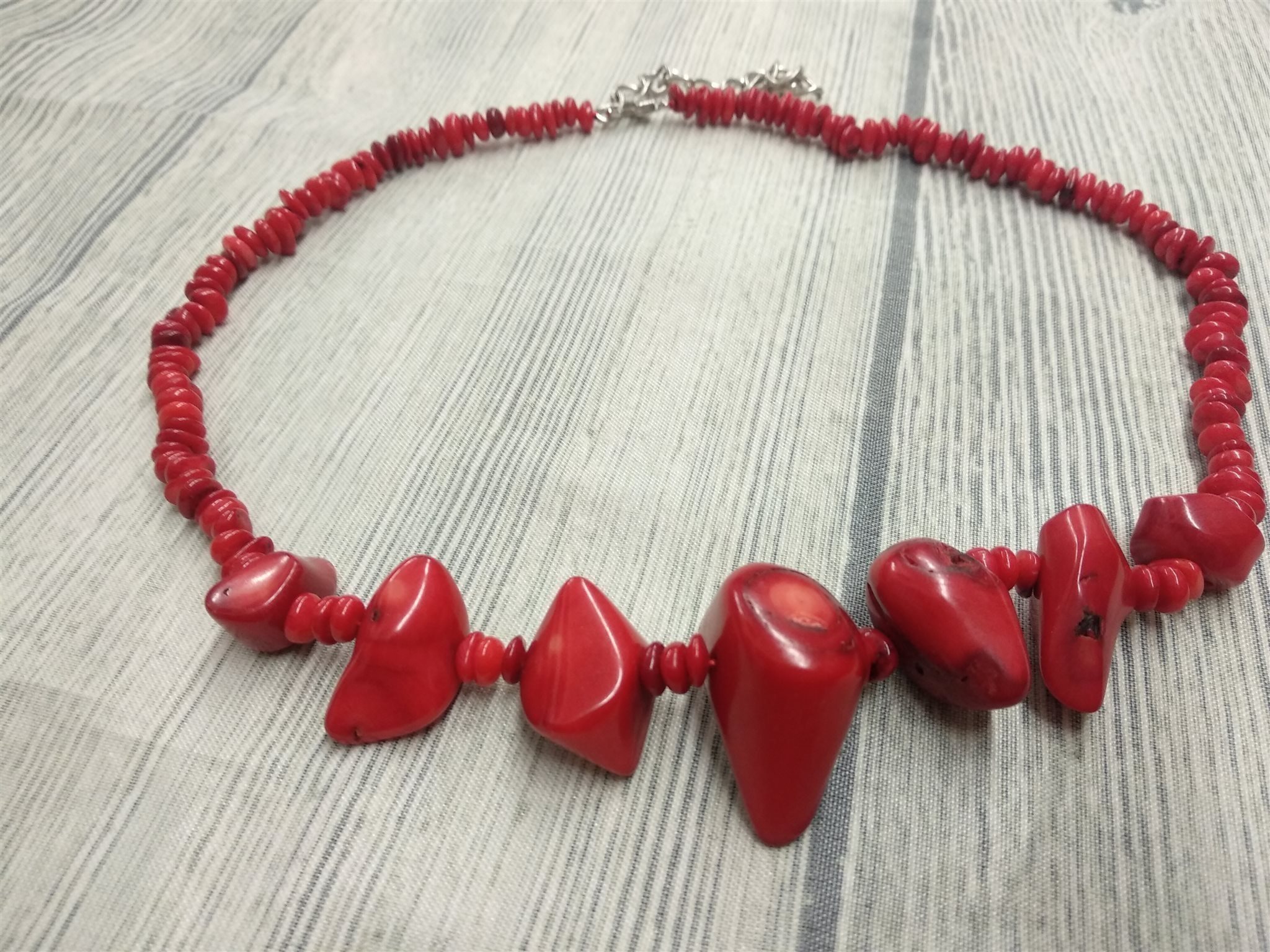 röd korall halsband röd korall halsband