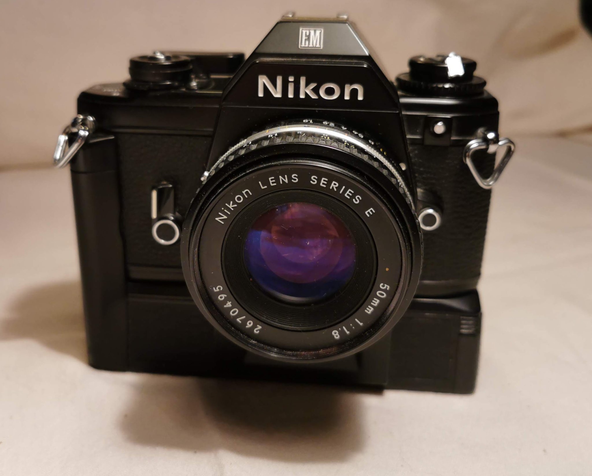 Nikon Em M90 Slr 35mm Analog Kamera ᐈ Kop Pa Tradera