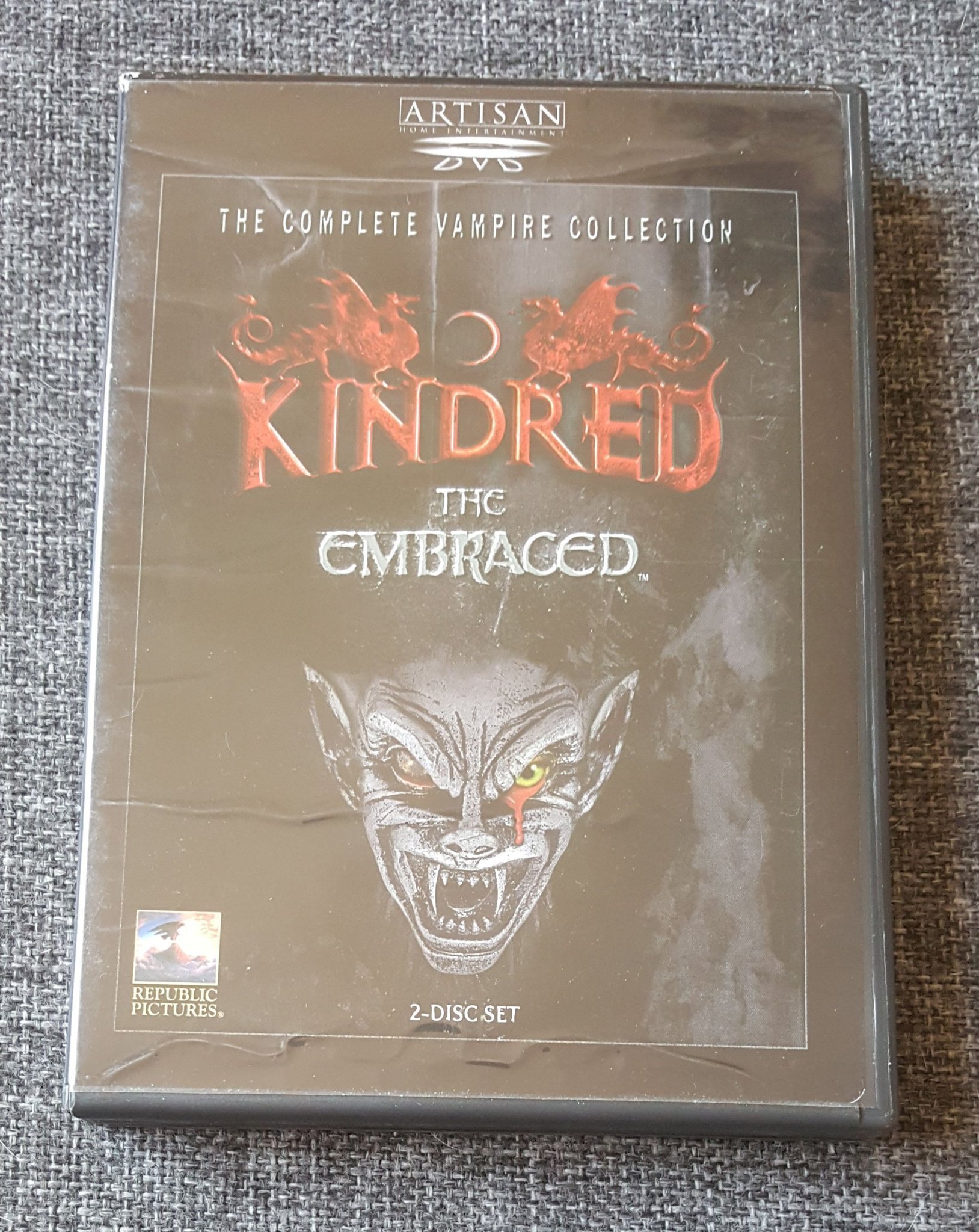 Kindred The Enbraced (Complete Vampire Collection) 2-disc Region 1