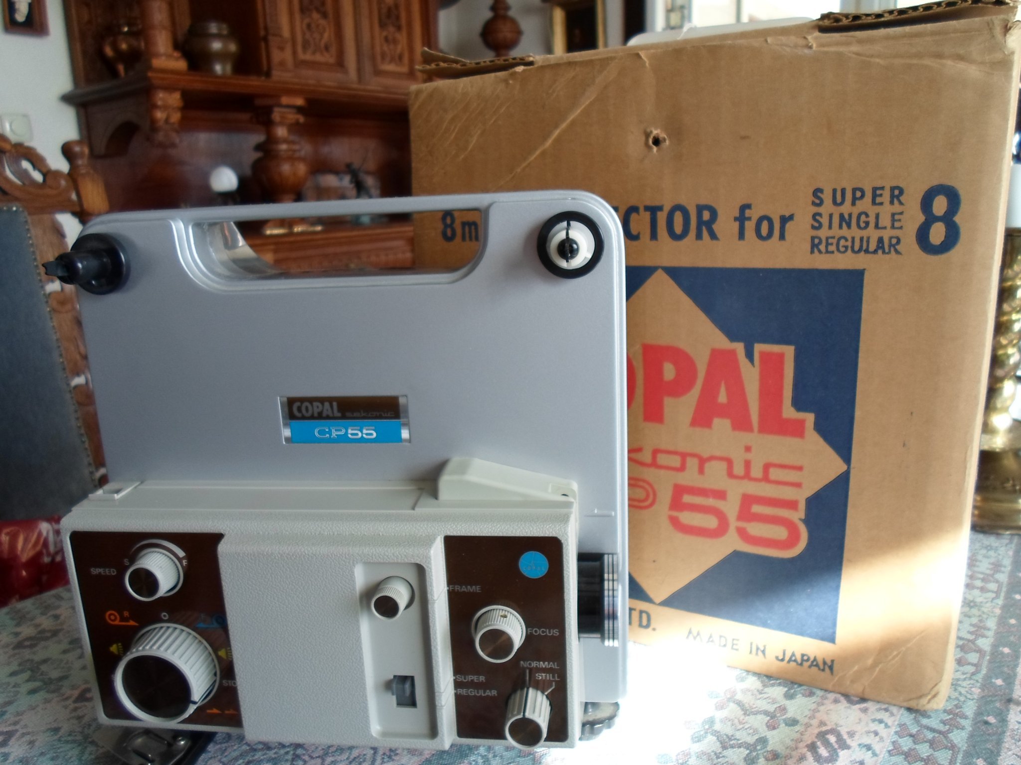 Retro super 8 Projektor i sin originalkartong. 1970-tal. Som ny.