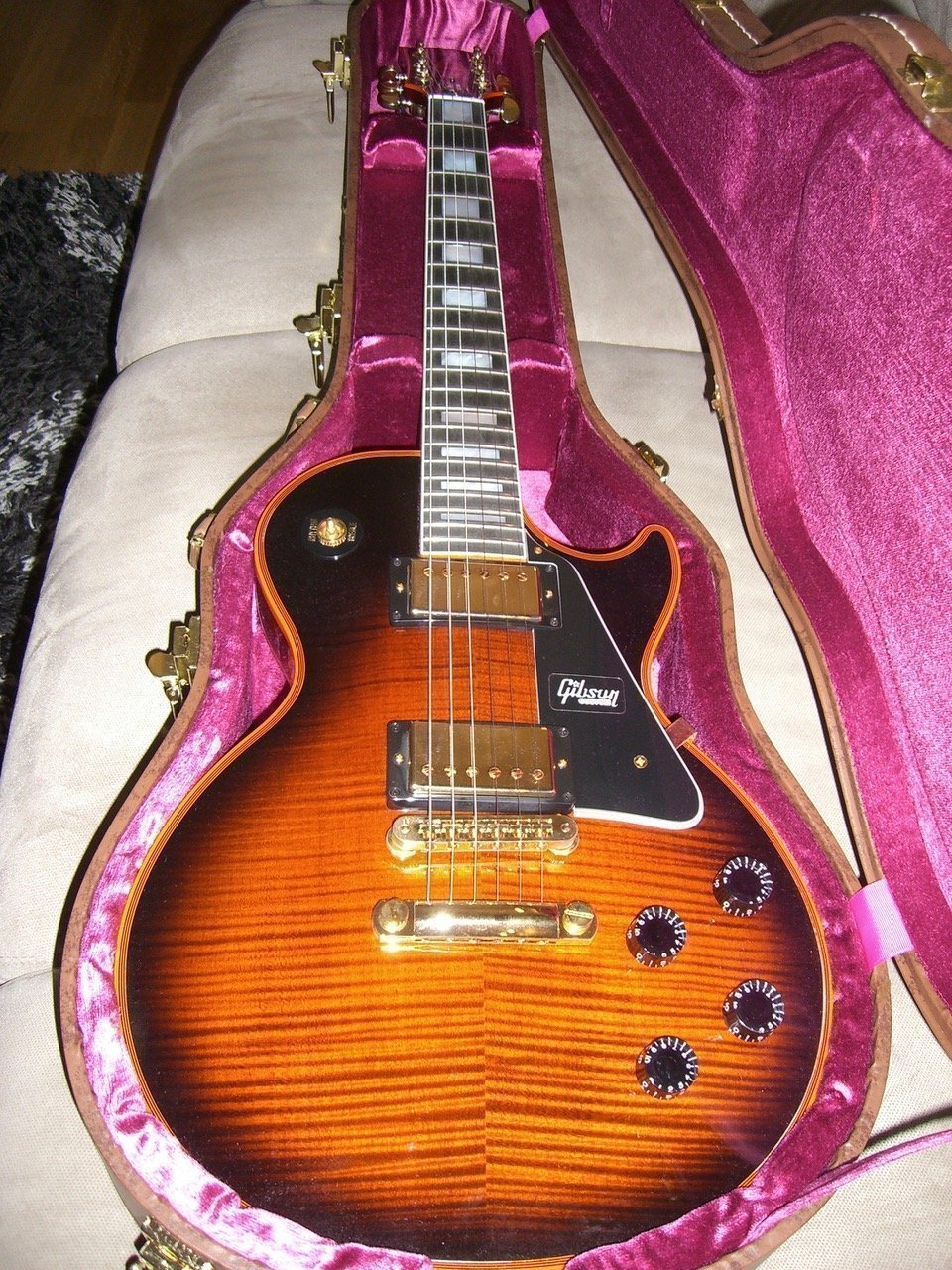 Gibson orange widow deals