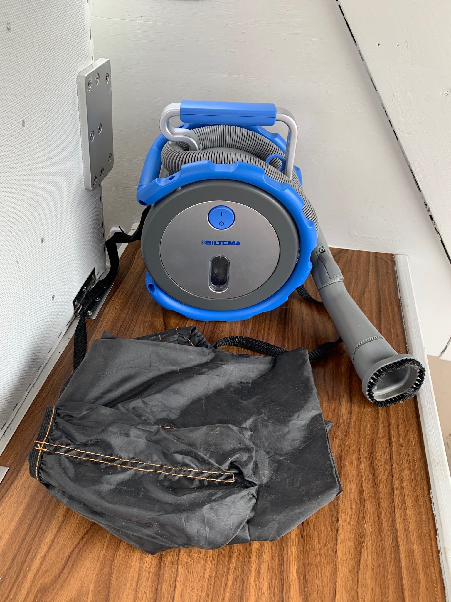 12V dammsugare (414063883) ᐈ Köp på Tradera 12V dammsugare (414063883) ᐈ Köp på Tradera