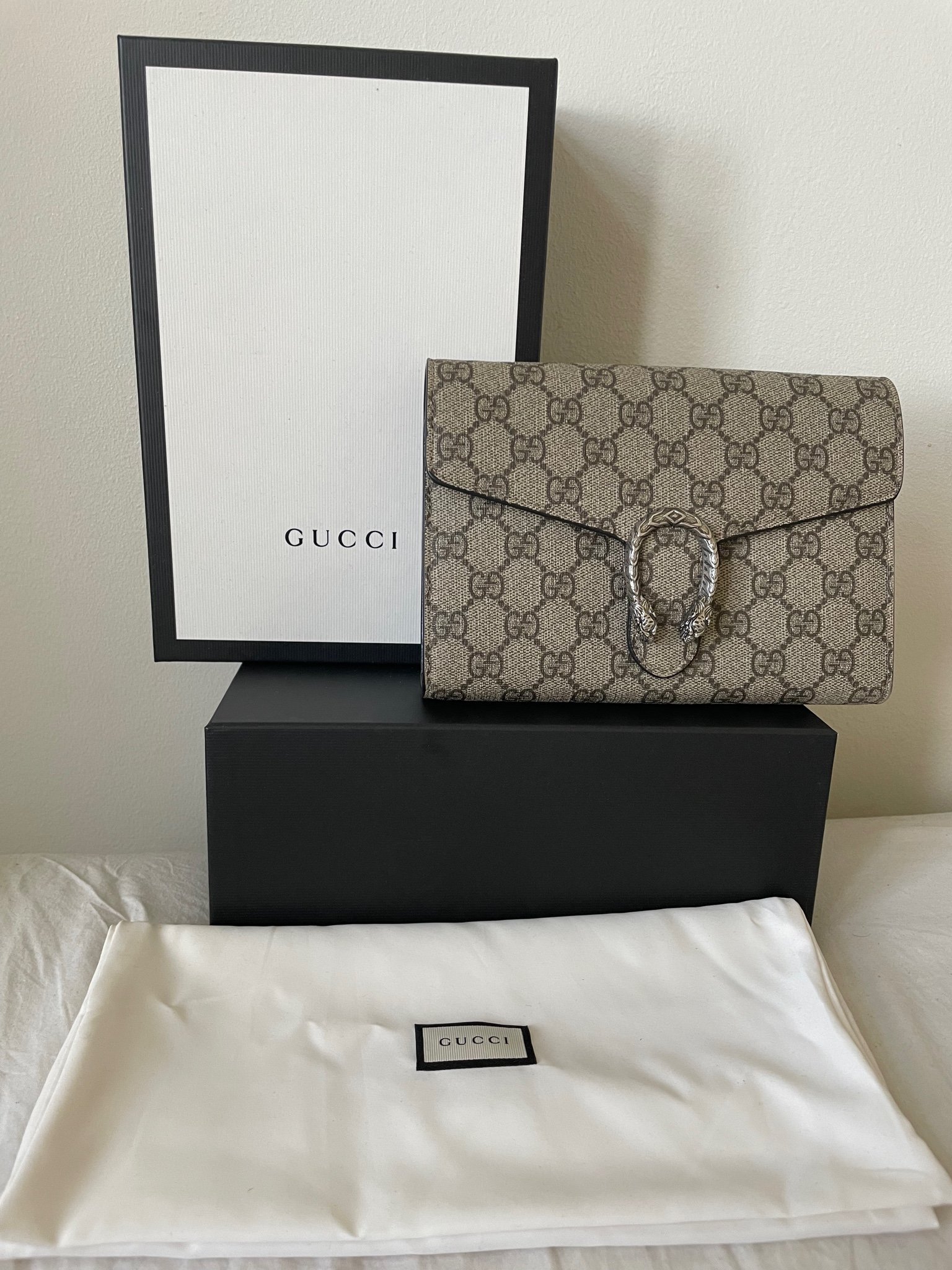 gucci dionysus gg supreme wallet on chain