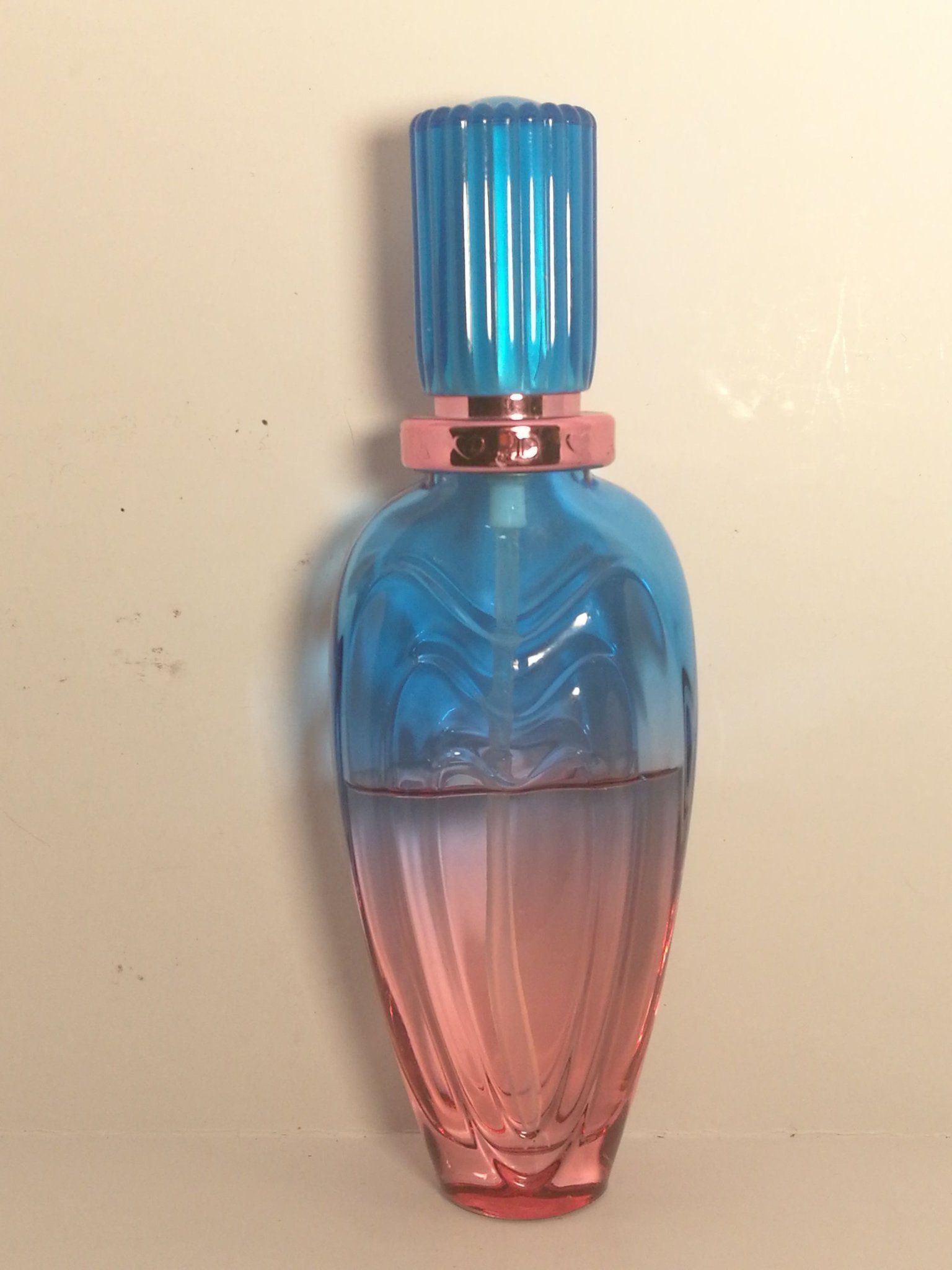 Vintage parfym Escada Island Kiss 50 ml Vintage parfym Escada Island Kiss 50 ml
