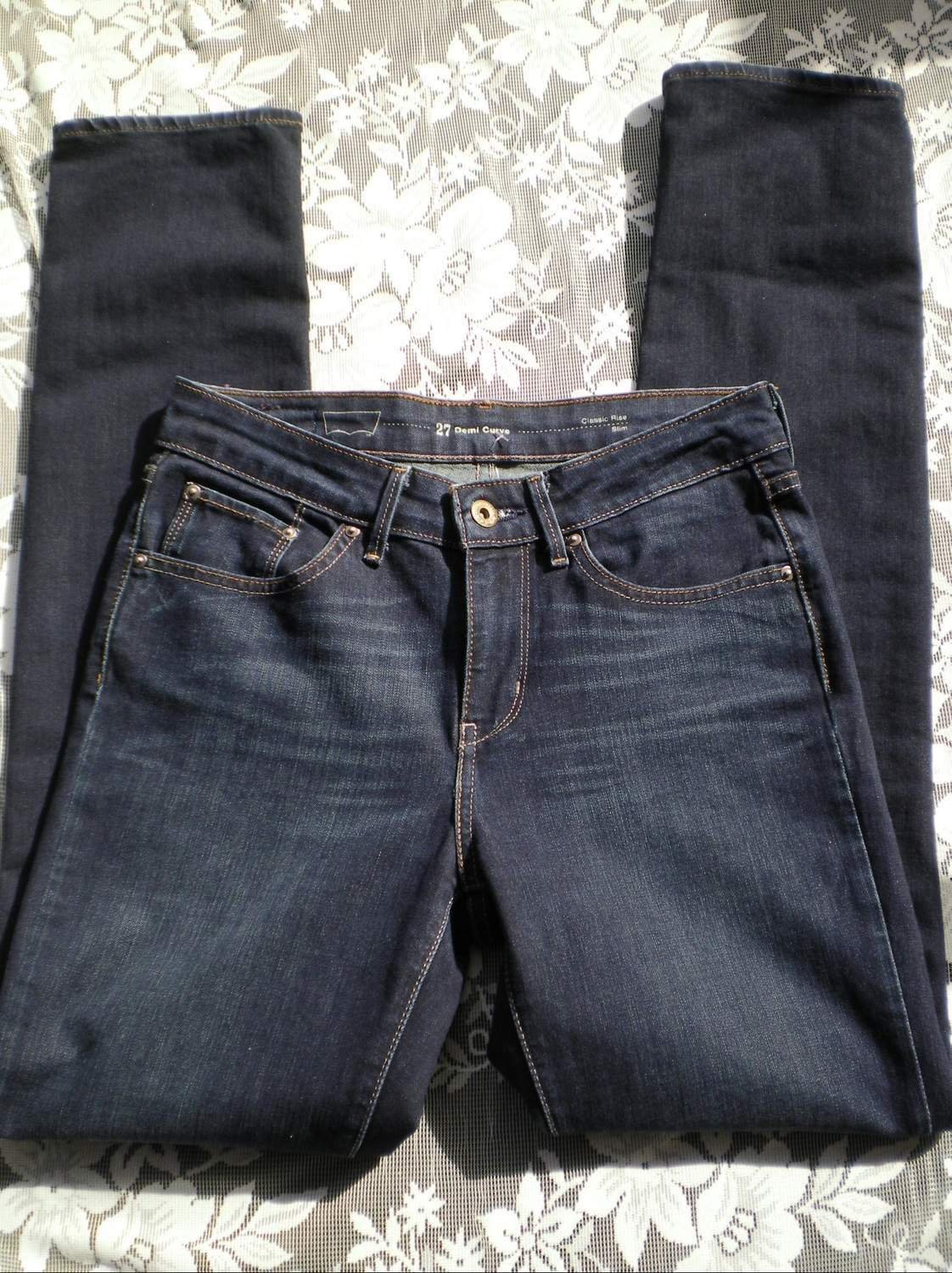 levis 27 demi curve