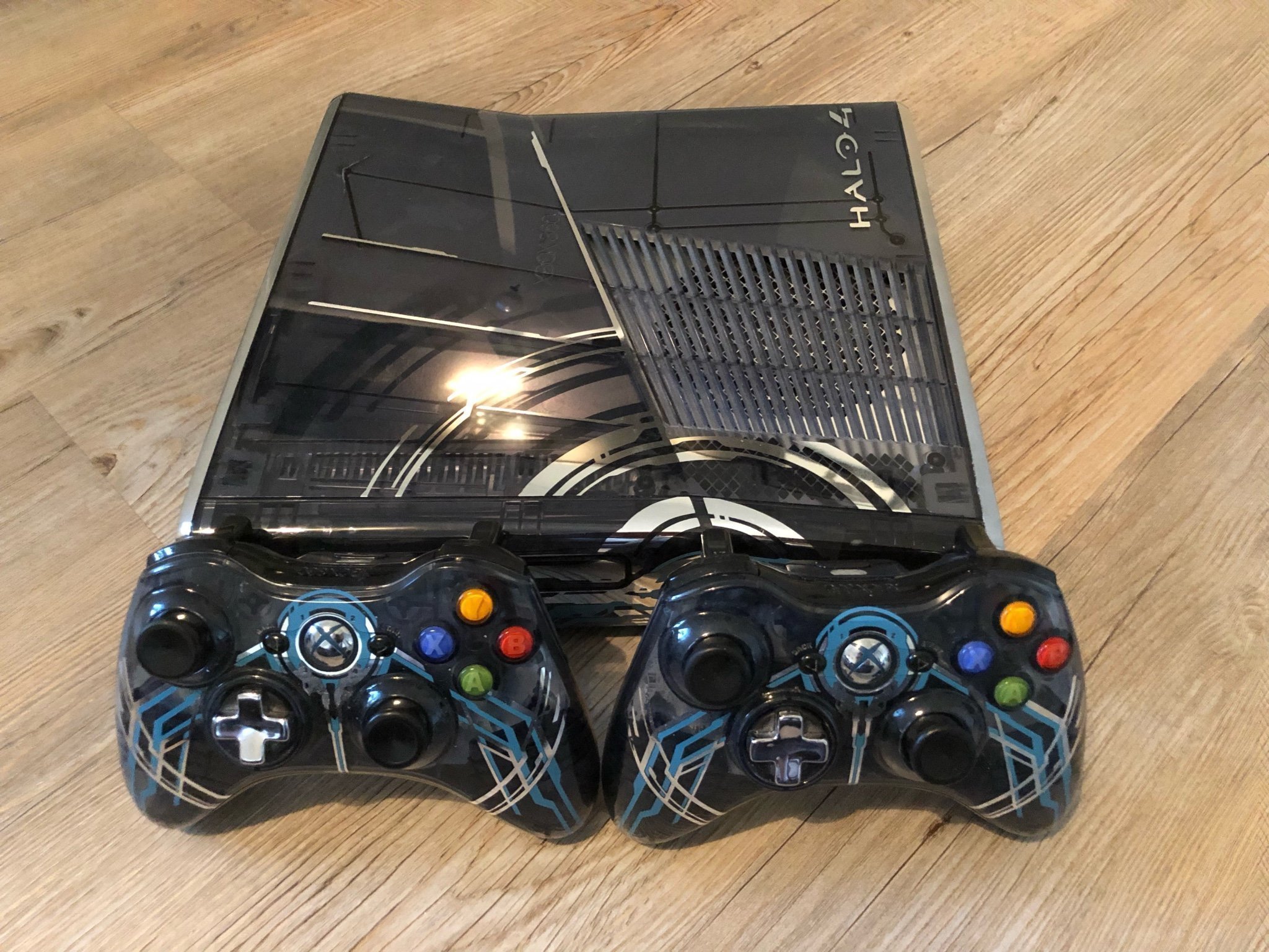 xbox-360-slim-halo-4-limited-edition-konsol-375038192-k-p-p-tradera