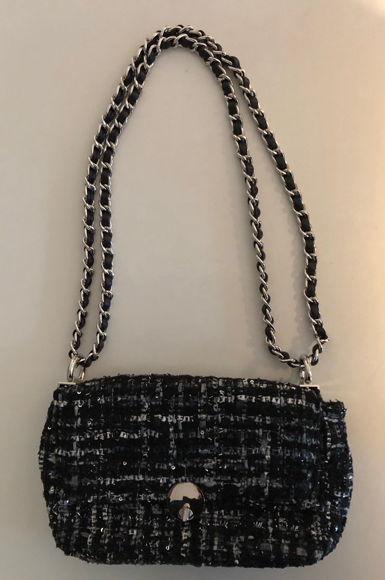 Blå mönstrad väska i tweed m silverkedja fr Lindex, trend,crossbody Blå mönstrad väska i tweed m silverkedja fr Lindex, trend,crossbody