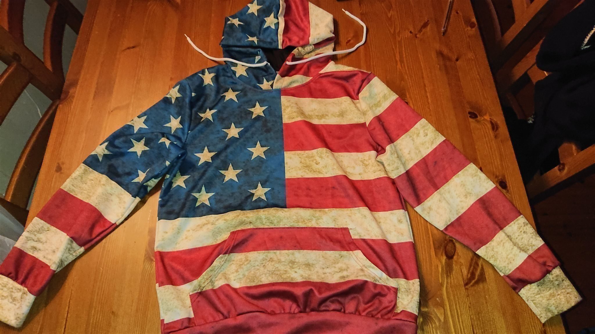Huvtröja med USA tryck.. (353963105) ᐈ Köp på Tradera Huvtröja med USA tryck.. (353963105) ᐈ Köp på Tradera