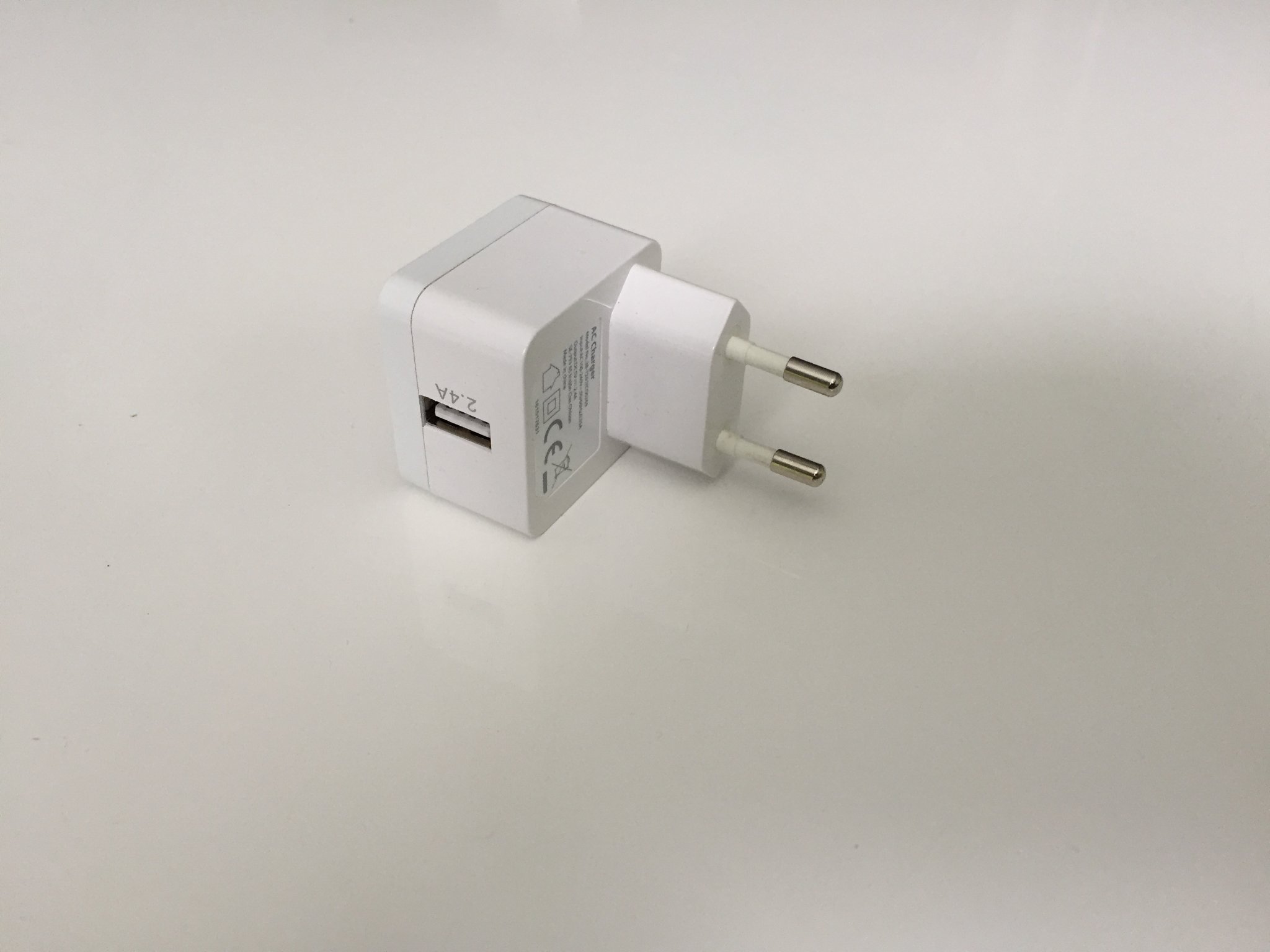 Laddare Lightning för iPodiPhoneiPad, Exibel | Elektroniq Laddare Lightning för iPodiPhoneiPad, Exibel | Elektroniq