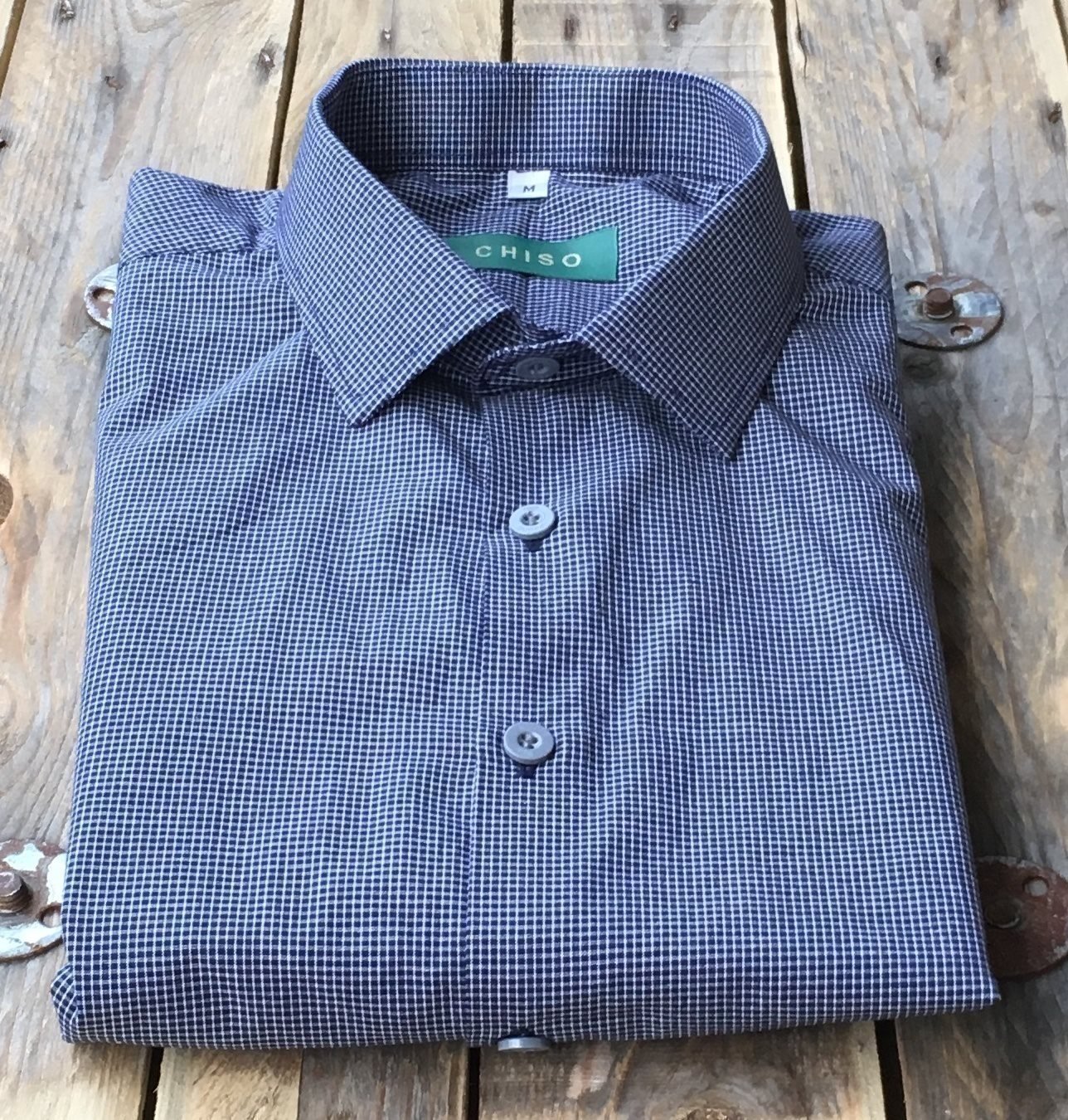 "CHISO SHIRTS" Ny svartvitrutig skjorta i storlek S
