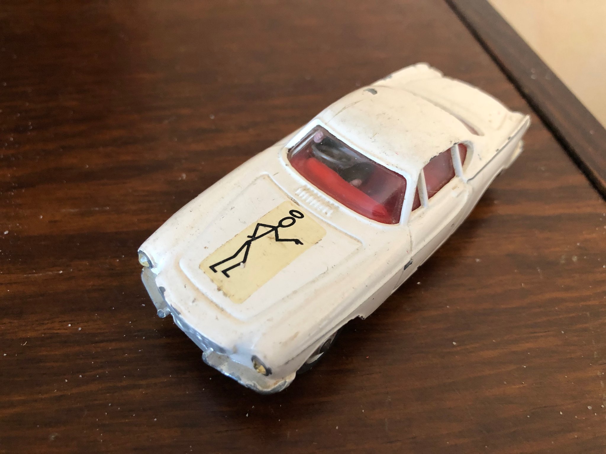 corgi toys volvo p1800