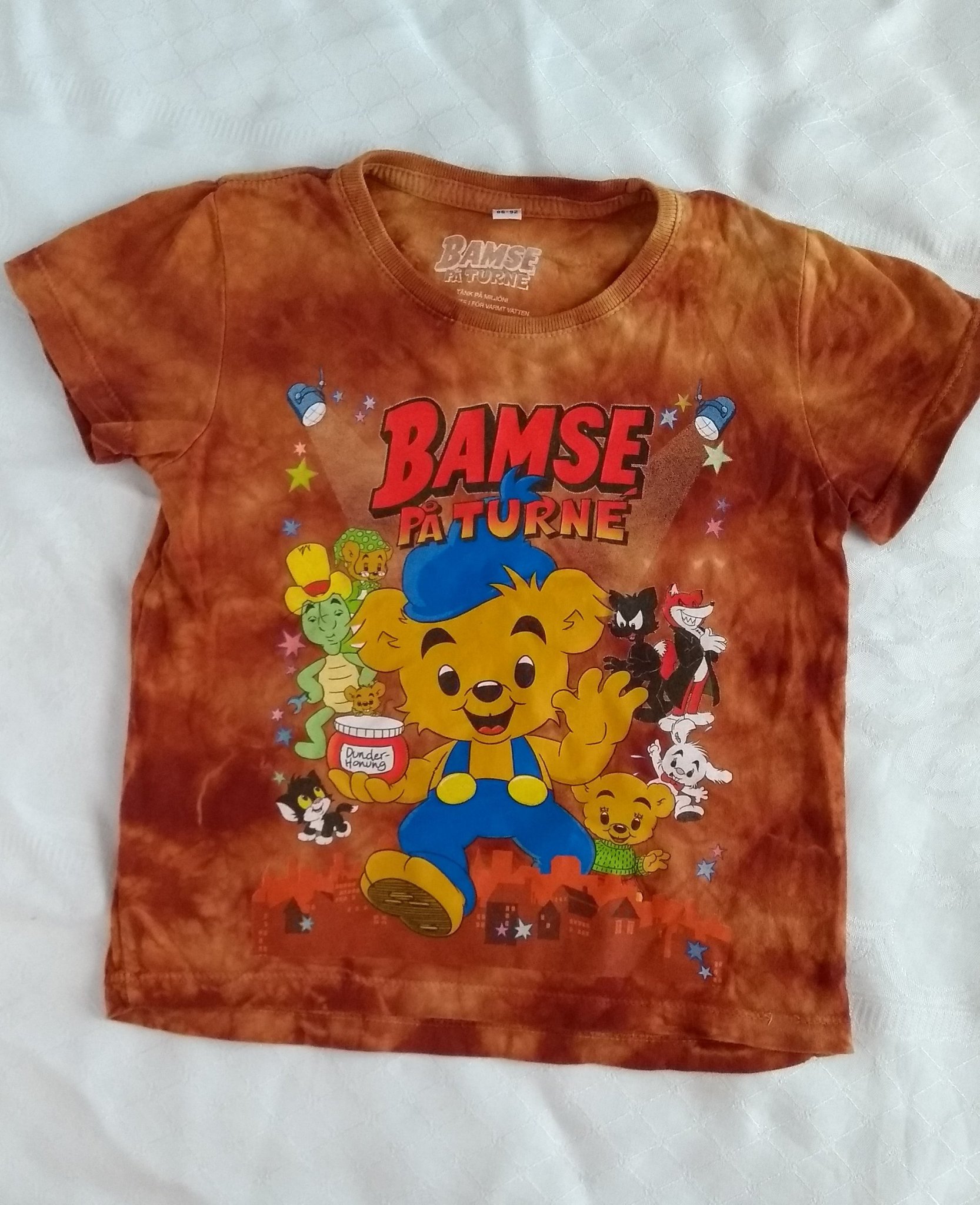 Kortärmad tröja med Bamse och hans vänner, strl 86-92