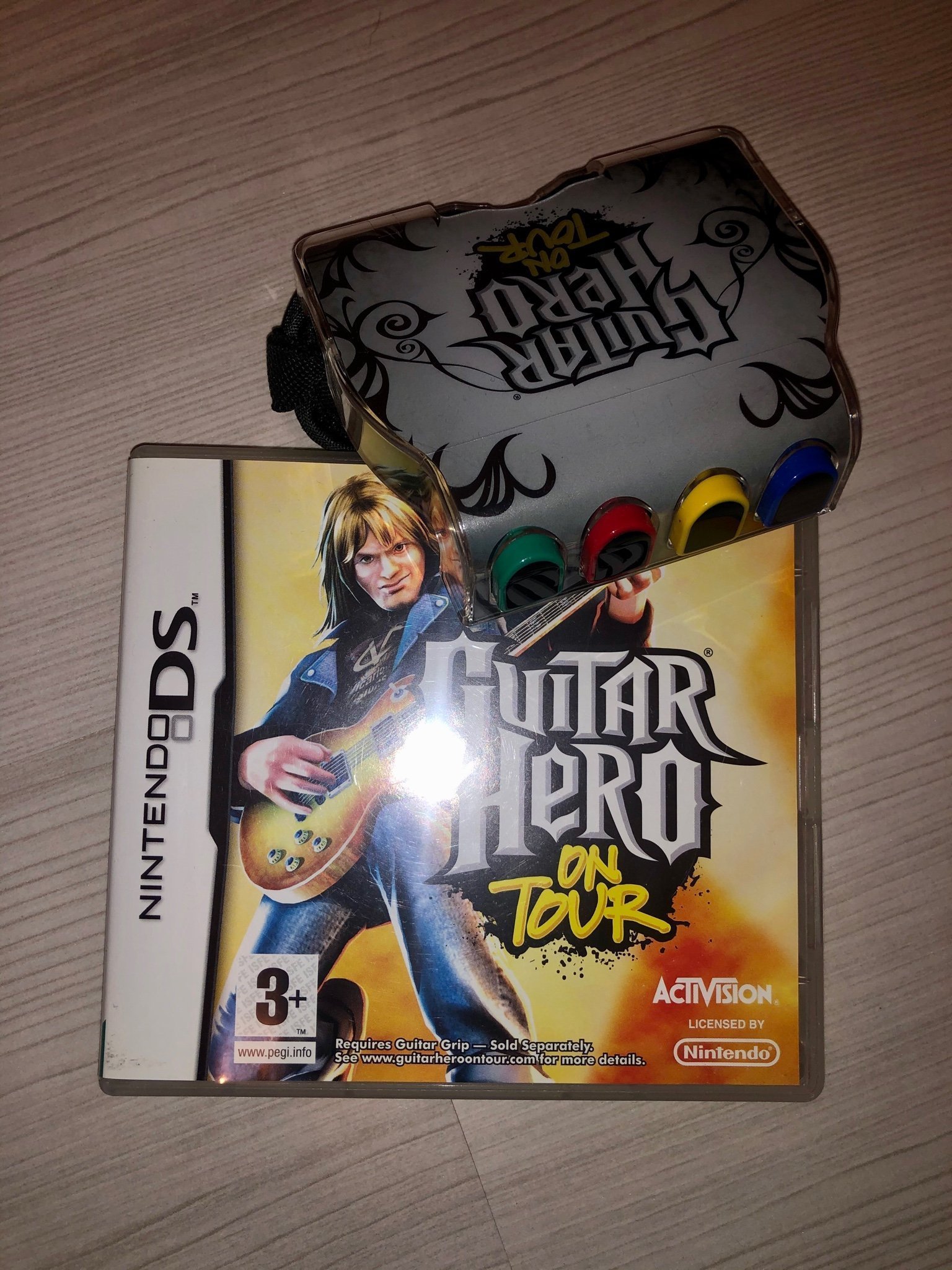 Nintendo DS spel ”Guitar hero" (420616159) ᐈ Köp på Tradera