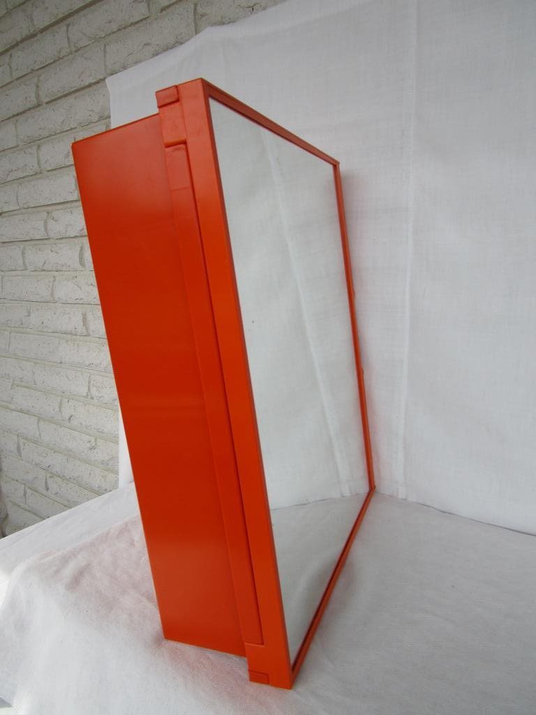 Badrumsskåp orange plast des c.a breger hammarplast retro på ...
