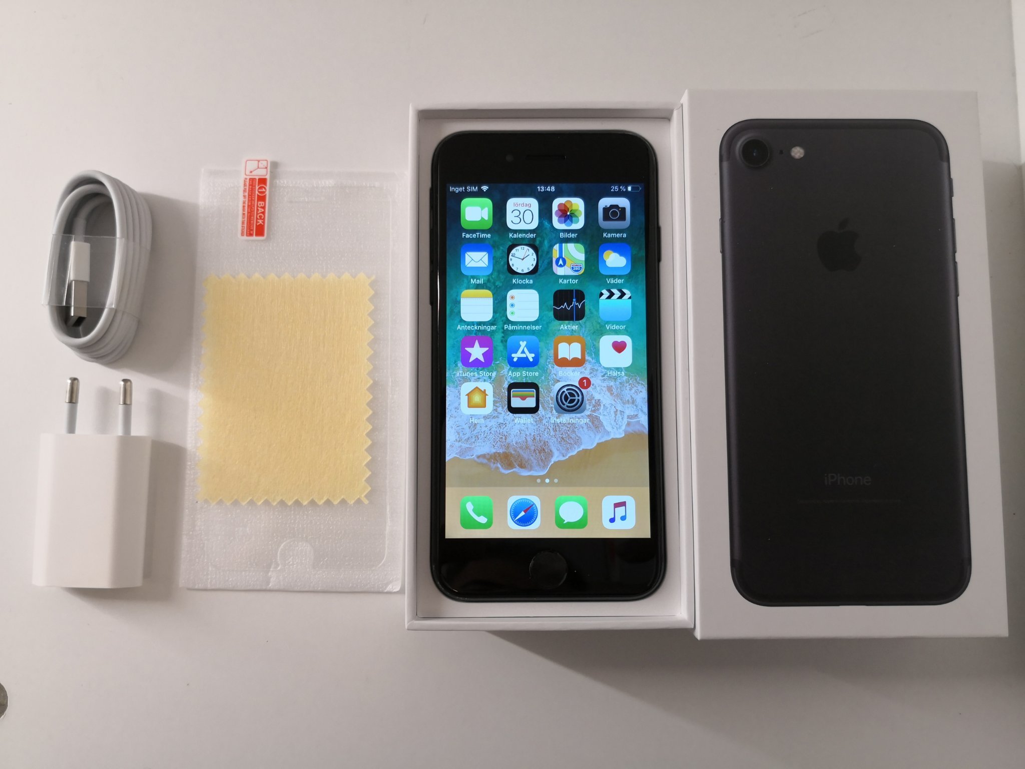 iphone julklapp iPhone 7 32GB Olåst   Kvitto   Julklapp! (375962870) ᐈ Köp på Tradera