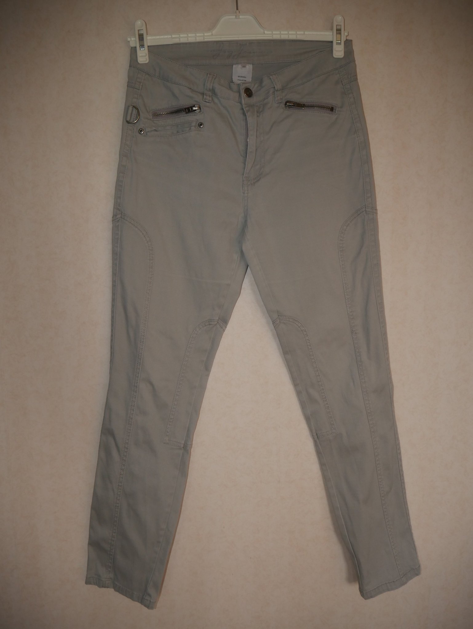 GRÅ JEANS JOY strl 40