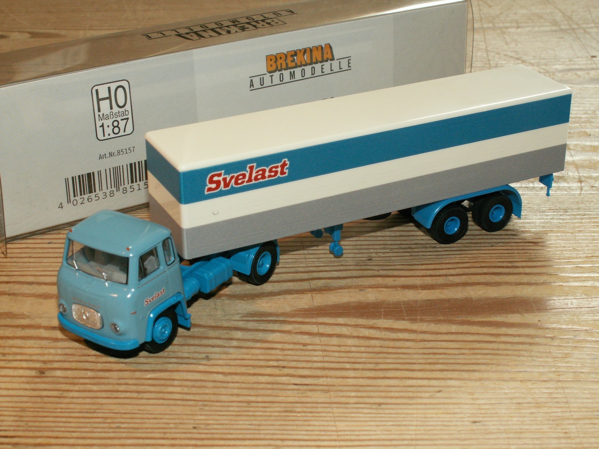 1//87 Brekina scania lb 76 svelast 85157