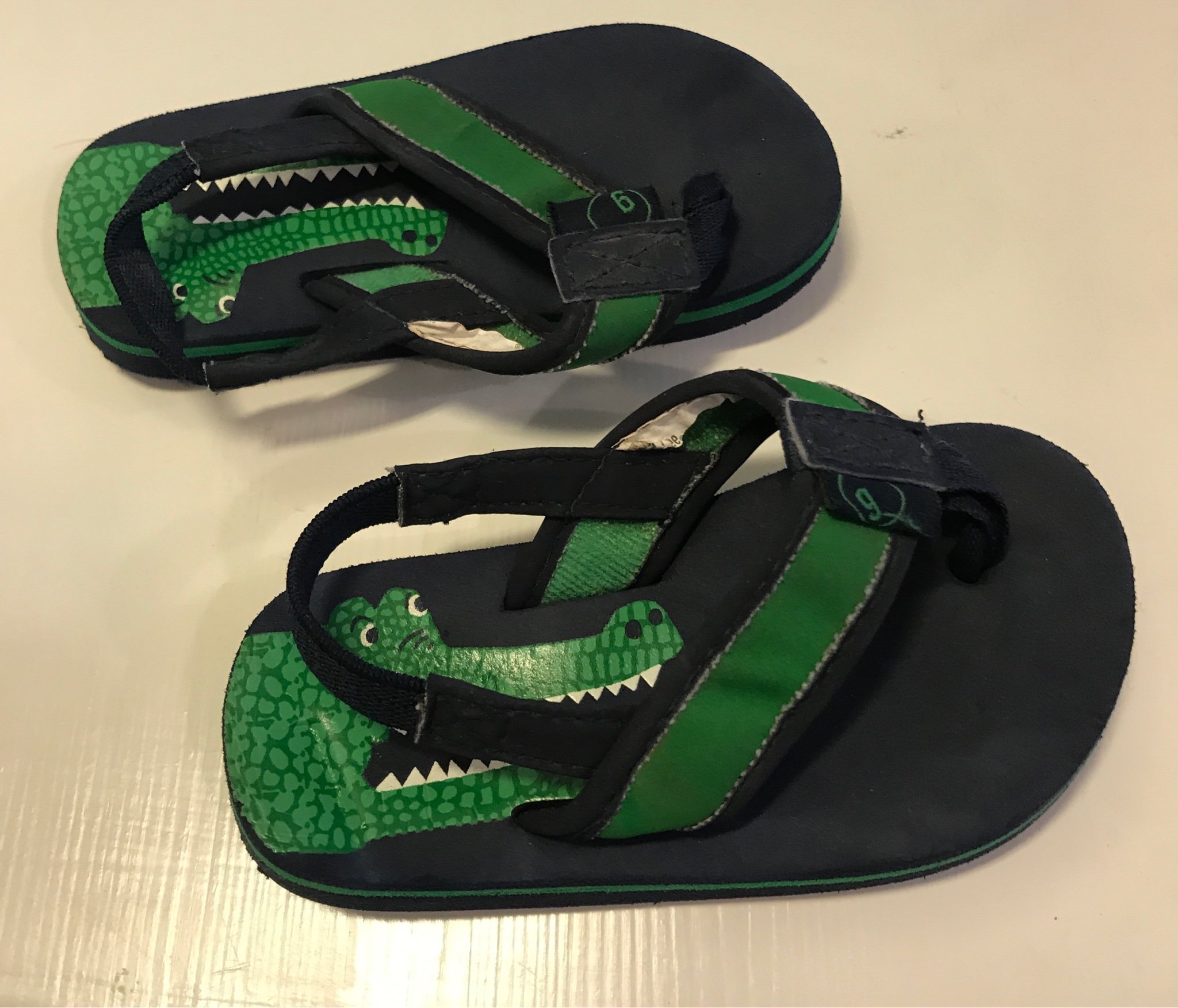 Sandaler storlek 23