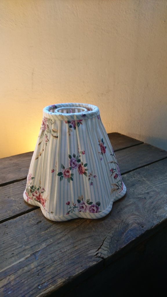 Lampskärm toppringsfäste blå diam.18 cm