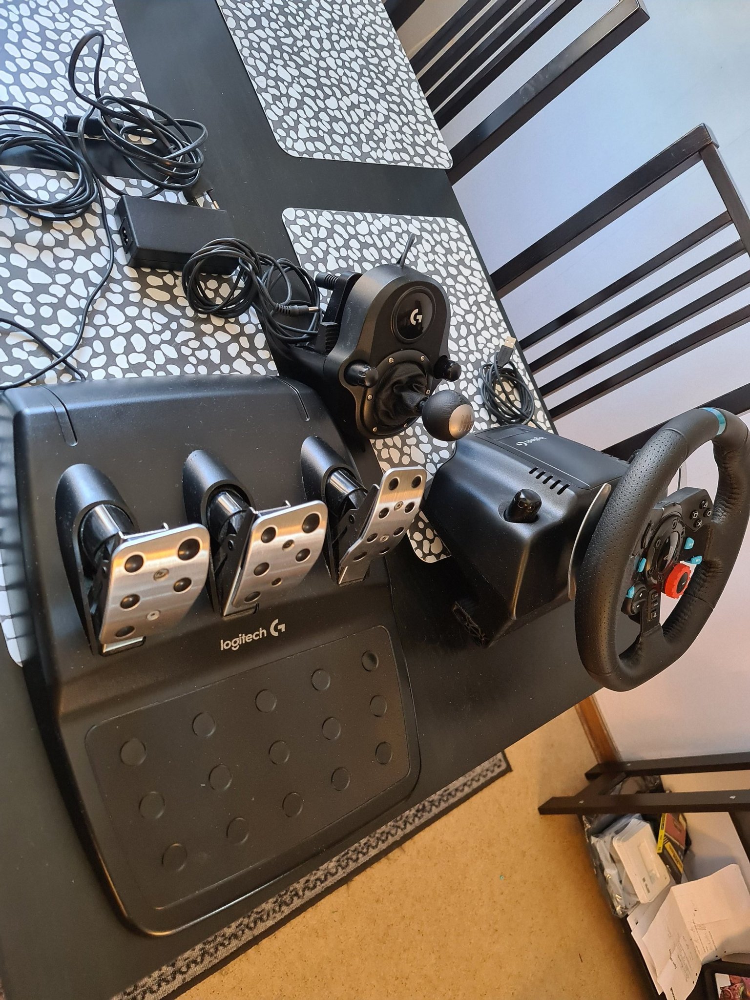 Logitech G29 ratt med växelspak. Köp på Tradera (537638483)