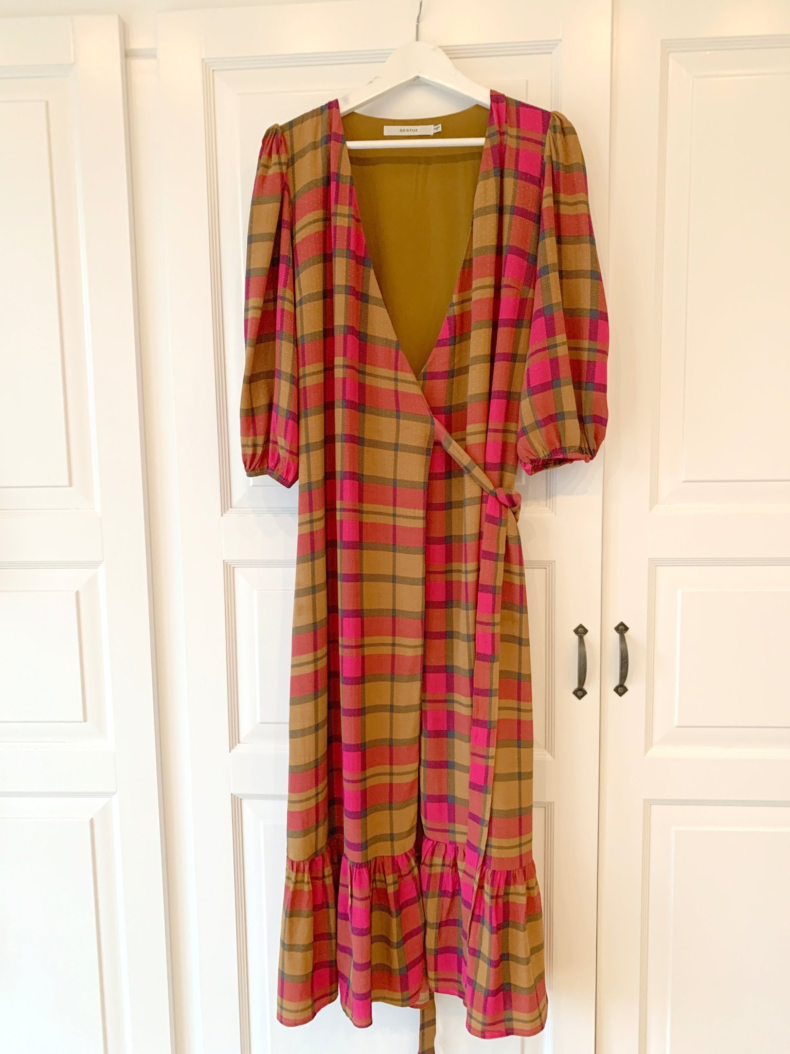 gestuz uriel wrap dress