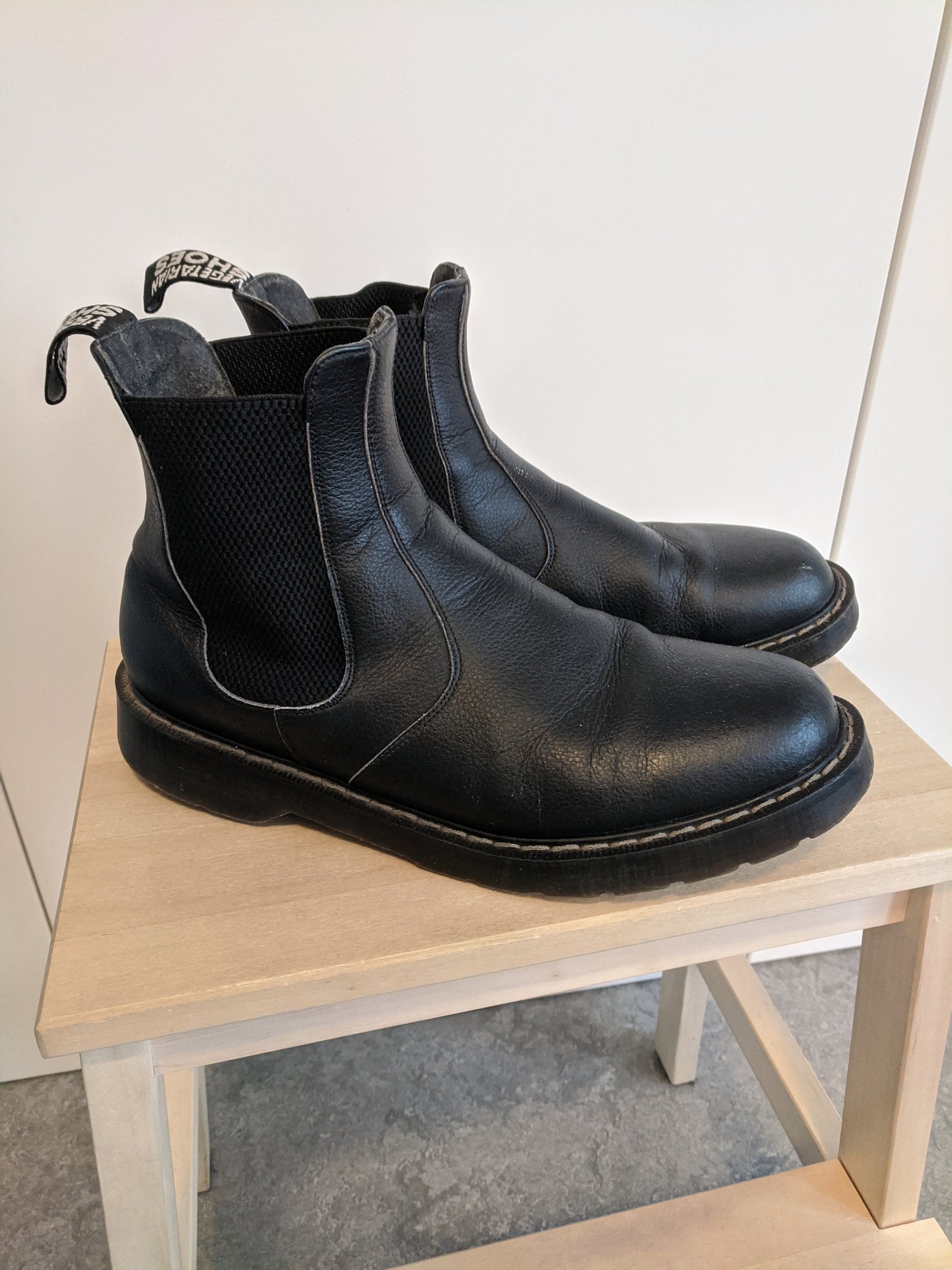 vegetarian shoes chelsea boot