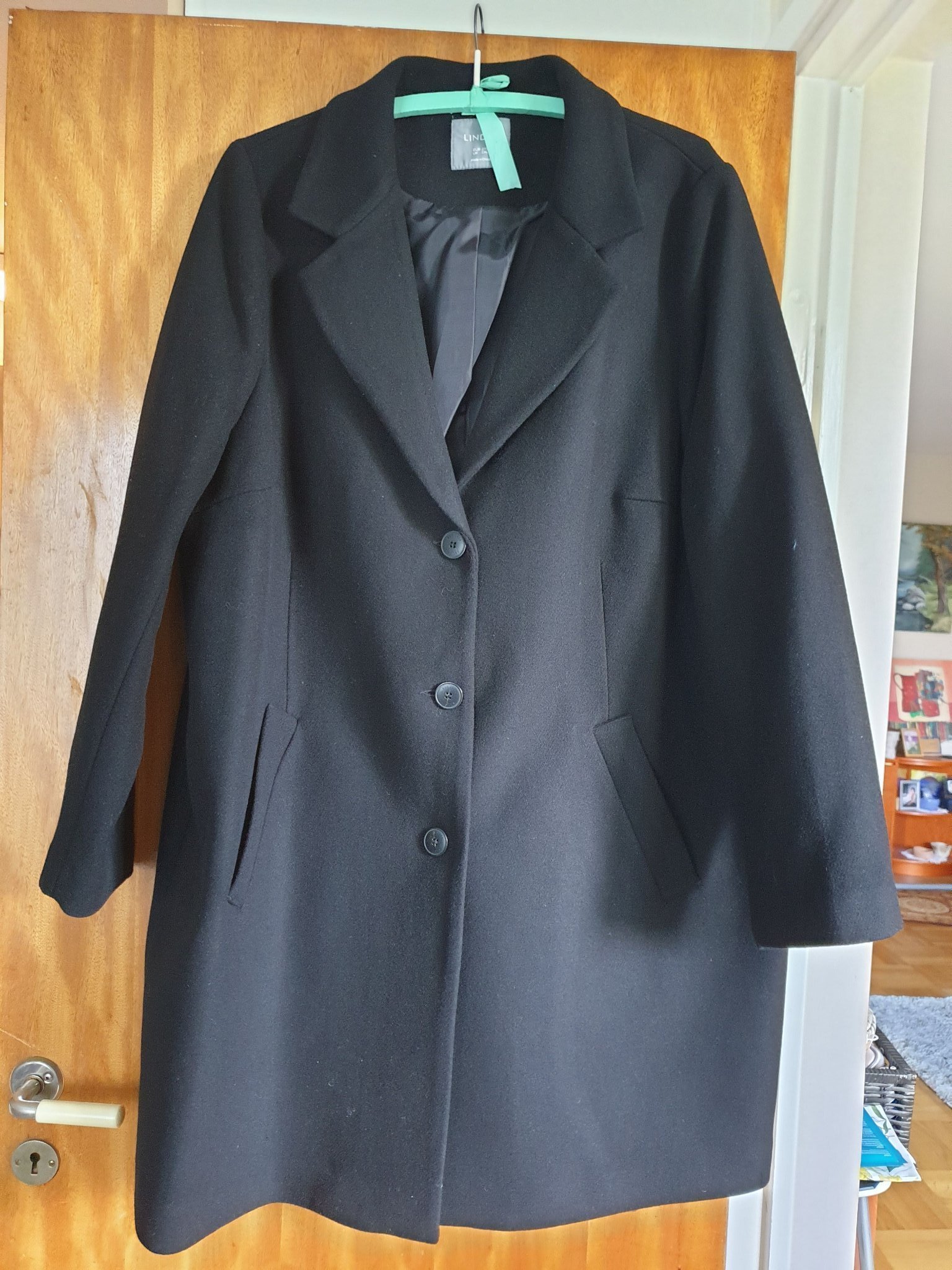 Premium Qvality Lindex 2XL Ny Ull kappa.Svart.Snygg modern design.Inköp 899kr. Premium Qvality Lindex 2XL Ny Ull kappa.Svart.Snygg modern design.Inköp 899kr.