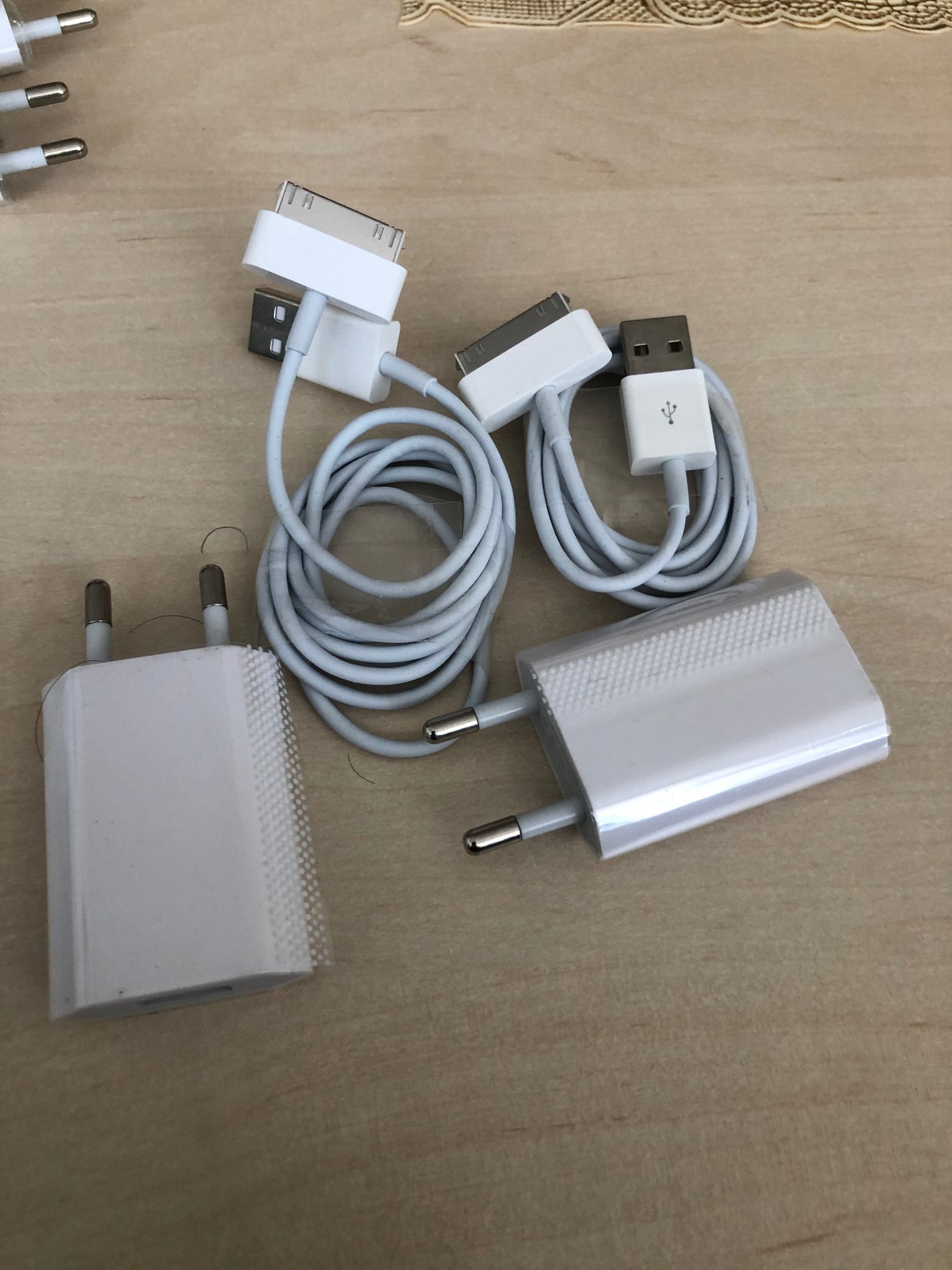 usb kabel till Iphone 4,4s helt nya aldrig använd (417650820) ᐈ Köp på ...