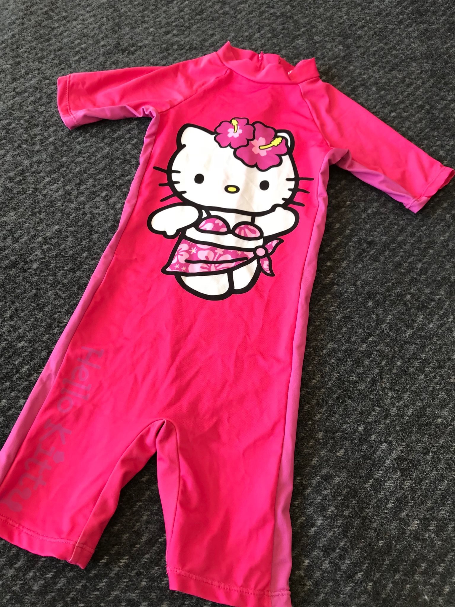 hello kitty uv dräkt hello kitty uv dräkt