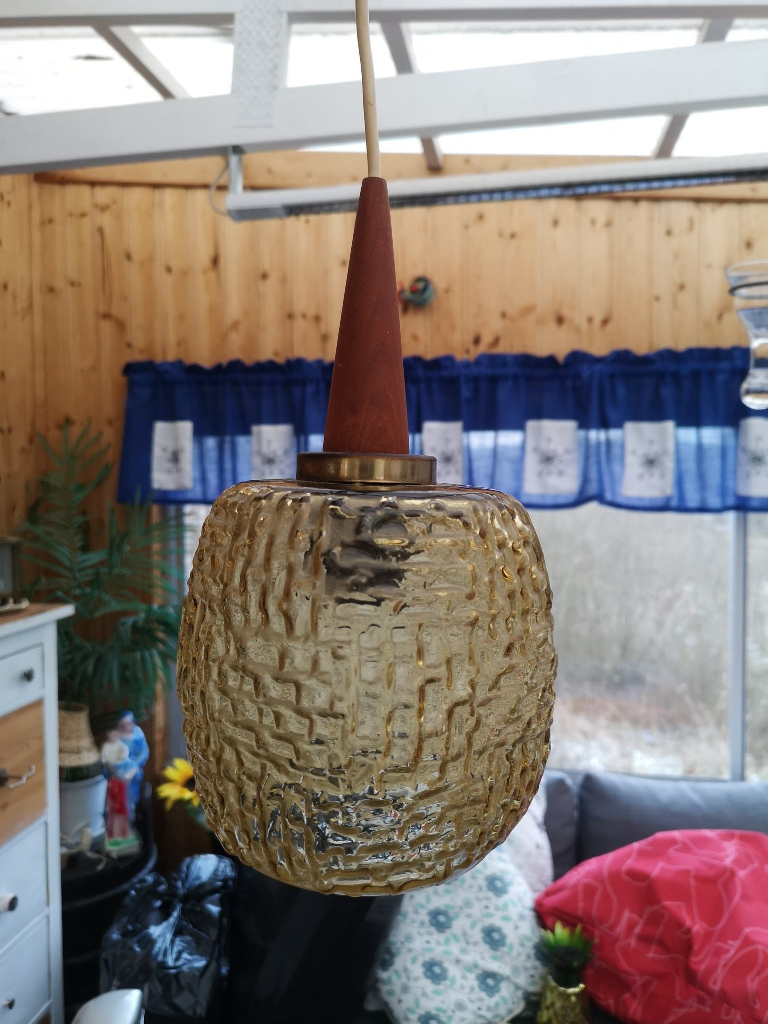 Retro Taklampa Lampa i glas & teak 1960 tal Retro Taklampa Lampa i glas & teak 1960 tal