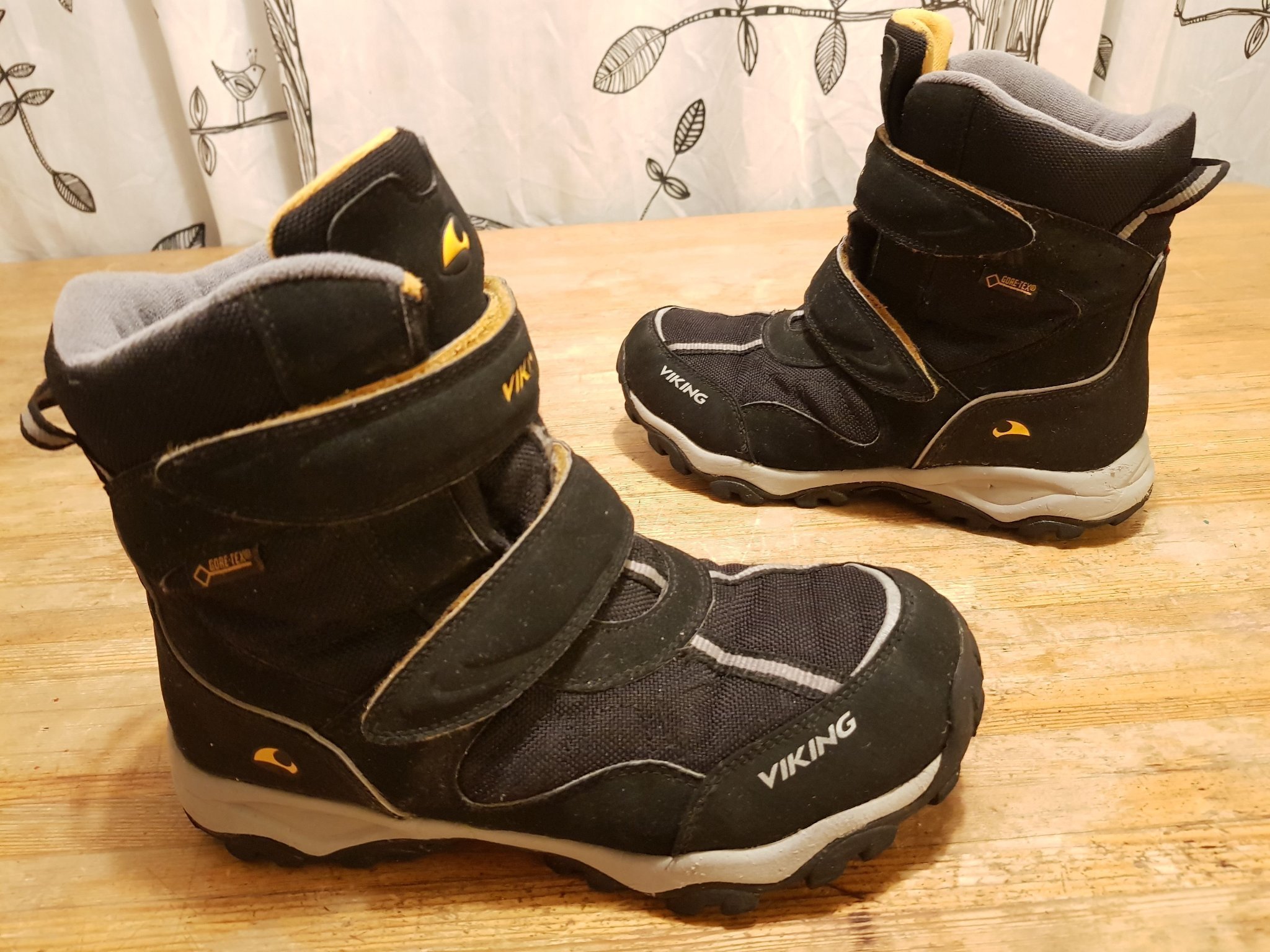 Vinterkängor Viking Gore tex kängor str 35 i gott skick Vinterkängor Viking Gore tex kängor str 35 i gott skick