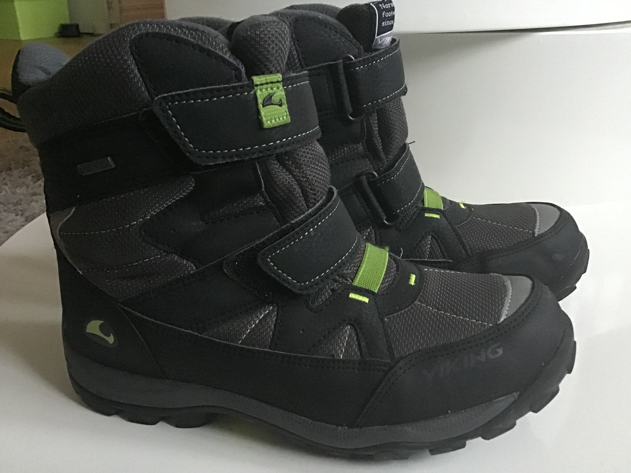 Viking Chilly vinterkängor, nära nyskick, använda fåtal dagar, strl 37 Viking Chilly vinterkängor, nära nyskick, använda fåtal dagar, strl 37