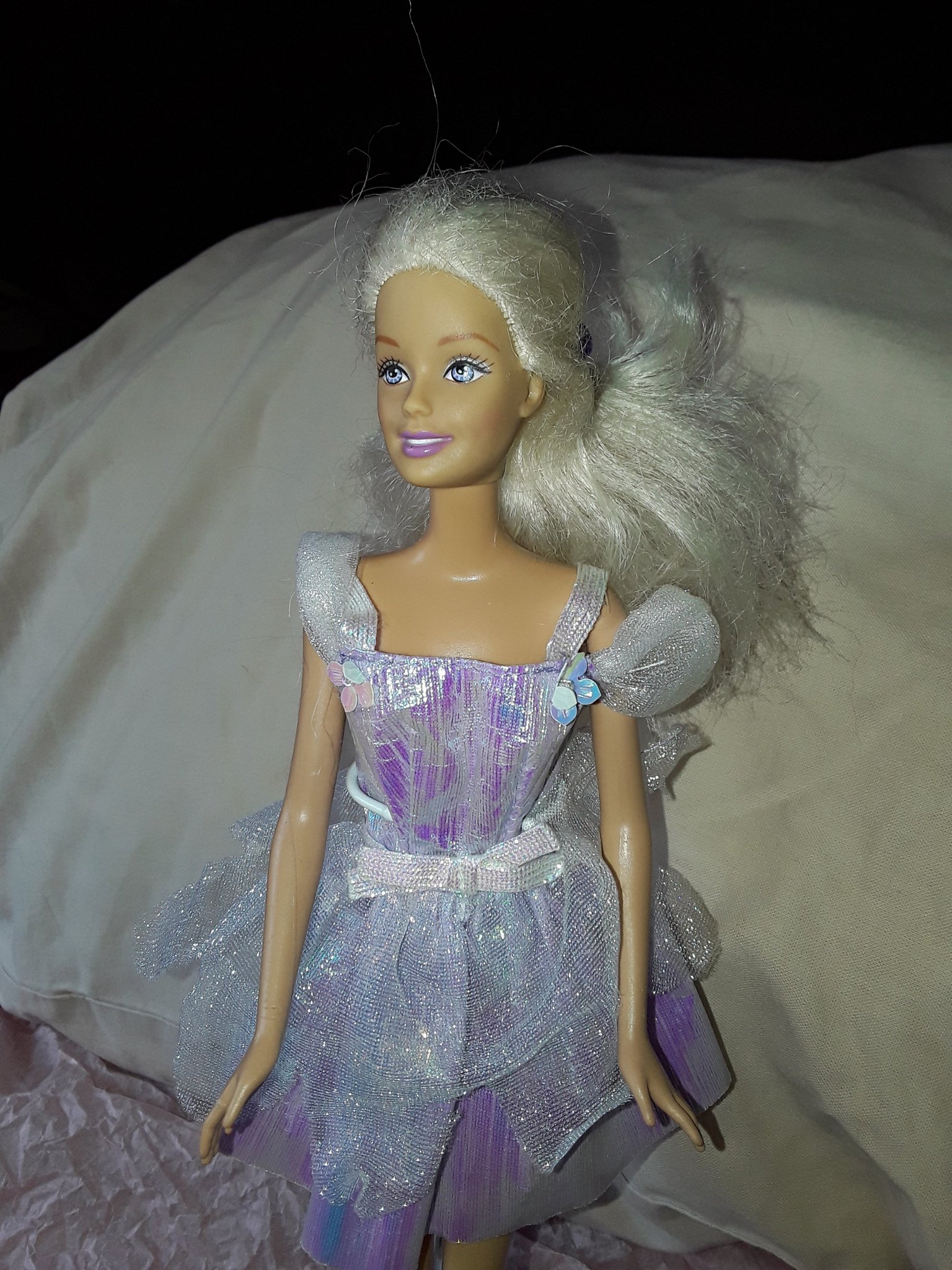Barbie från Mattel med kläder o skor Barbie från Mattel med kläder o skor