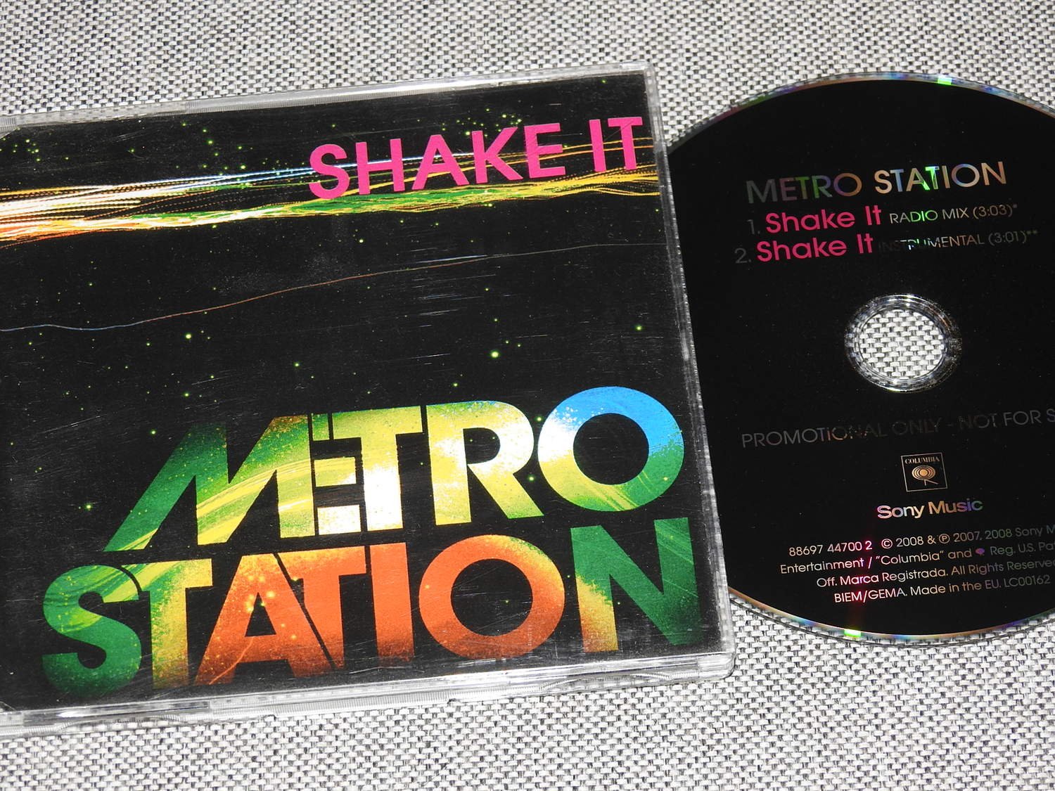 Metro Station Shake It CD Singel (slim case) .. Köp på Tradera