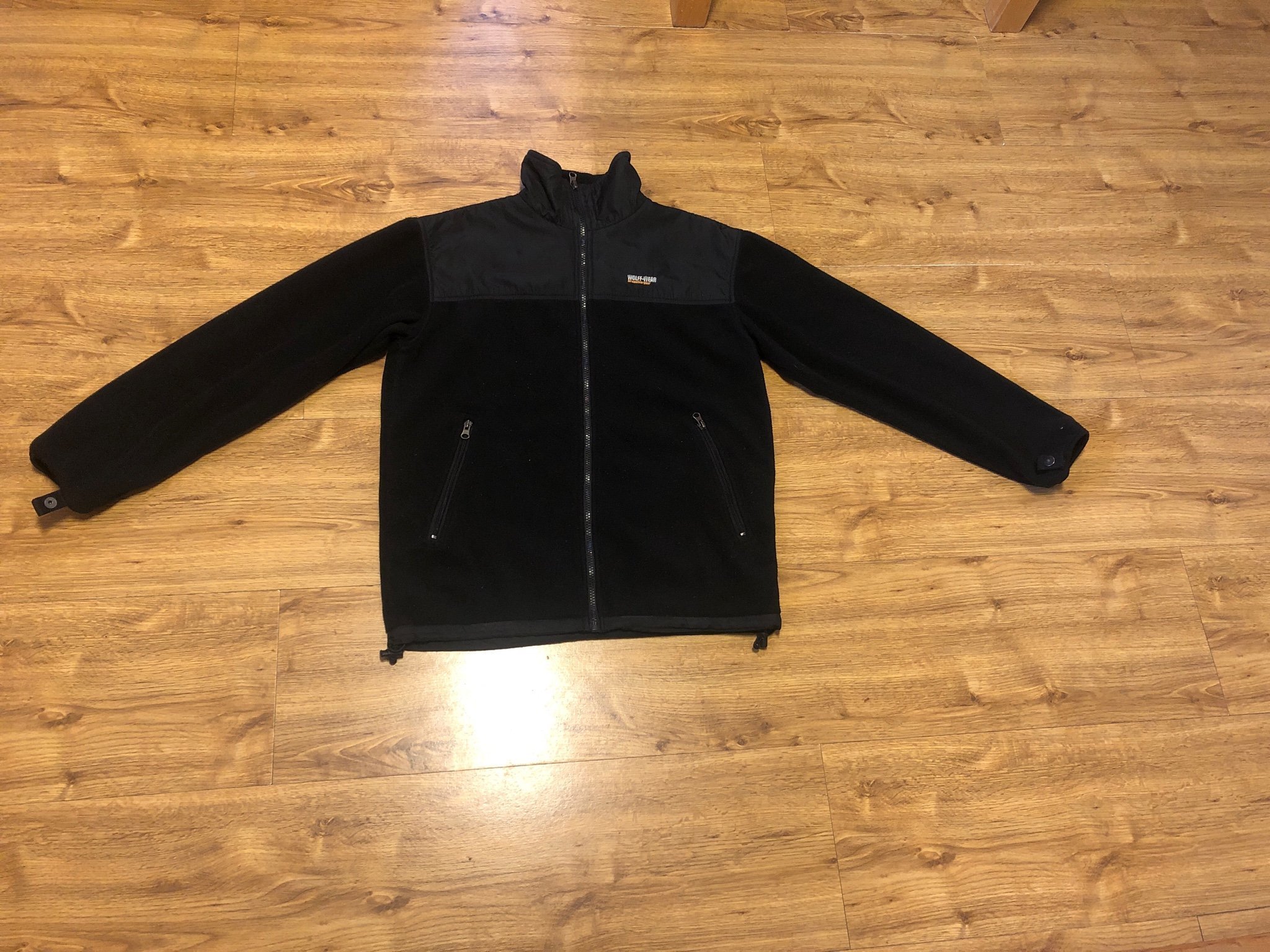 WOLFF WEAR svart fleece tröja WOLFF WEAR svart fleece tröja