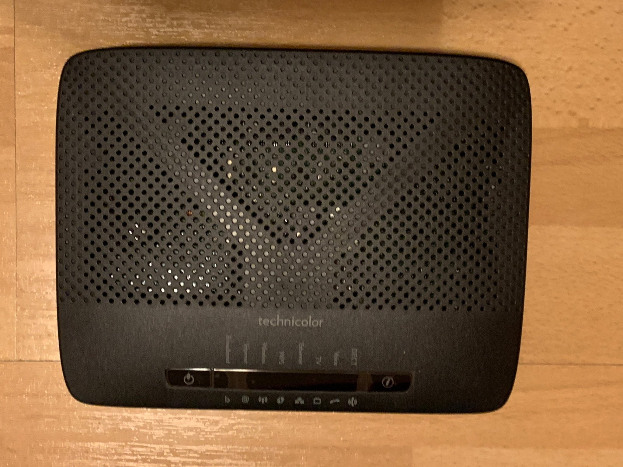 Se produkter som liknar Telia Router TG799TSvn v2. en.. på Tradera