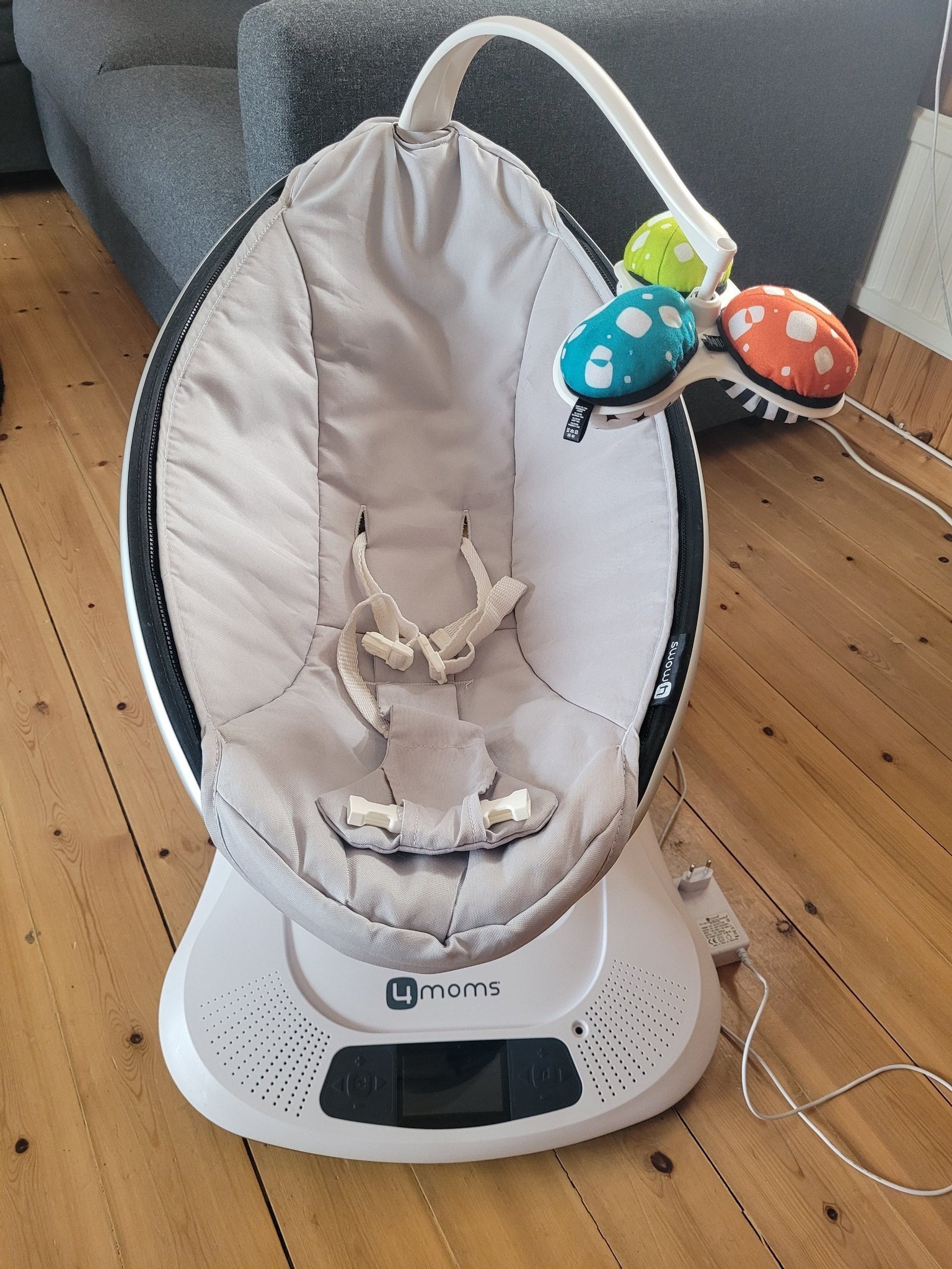 4moms Mamaroo babysitter elektrisk Köp på Tradera (700310908)