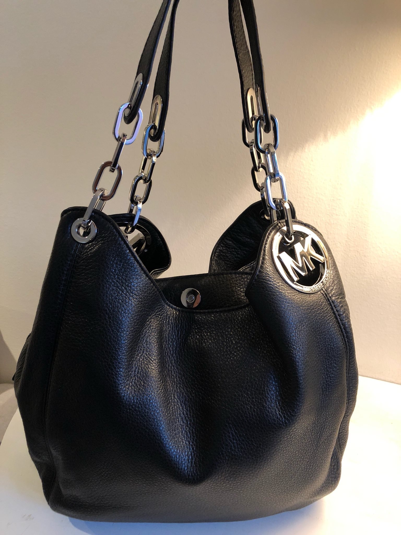 michael kors väska med kedja michael kors väska med kedja