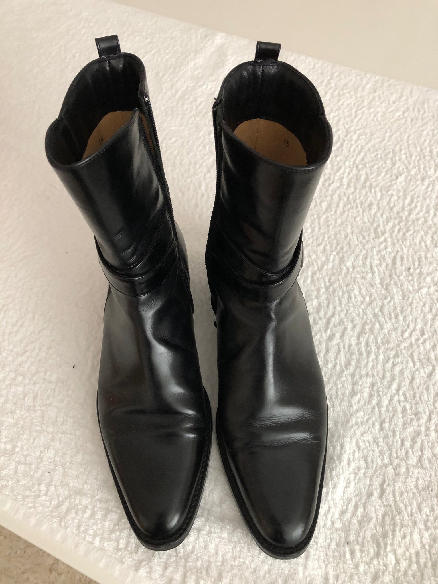 Boots, kängor, stövlett, skor. Svart skinn. St 38 Boots, kängor, stövlett, skor. Svart skinn. St 38