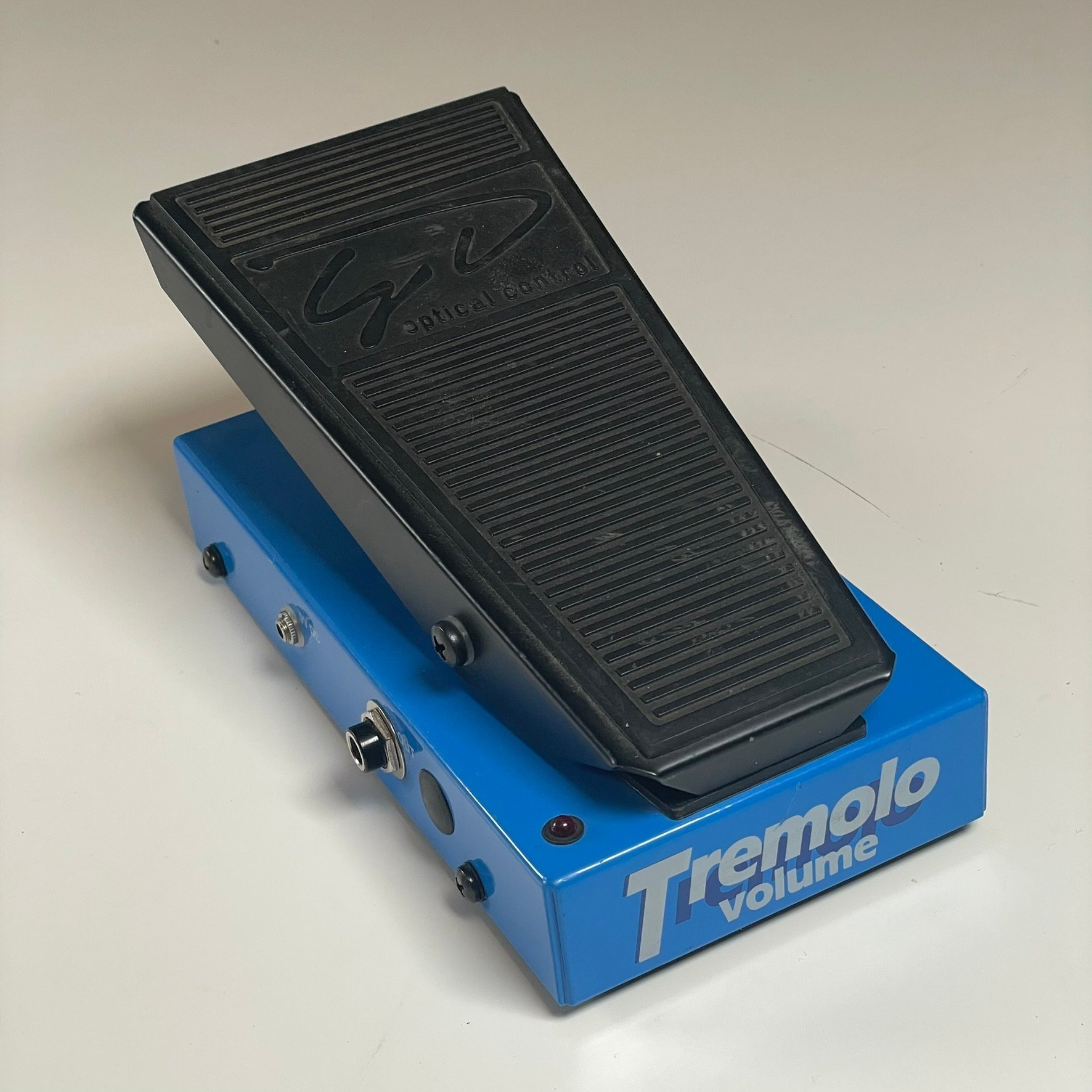 ギター GEORGE DENNIS Tremolo George Dennis GD-125 Tremolo Ping Pong | Reverb Greece