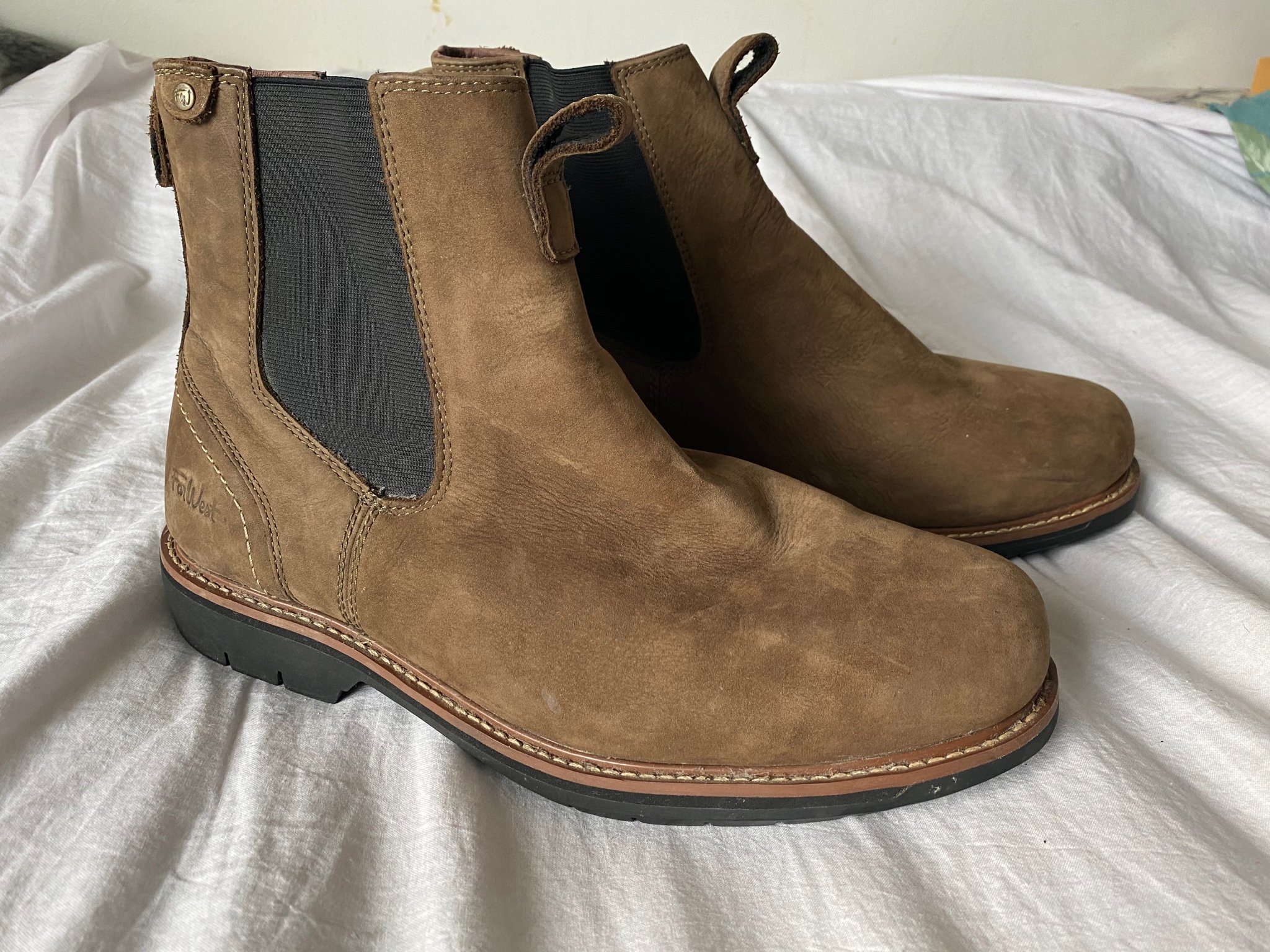 far west chelsea boots