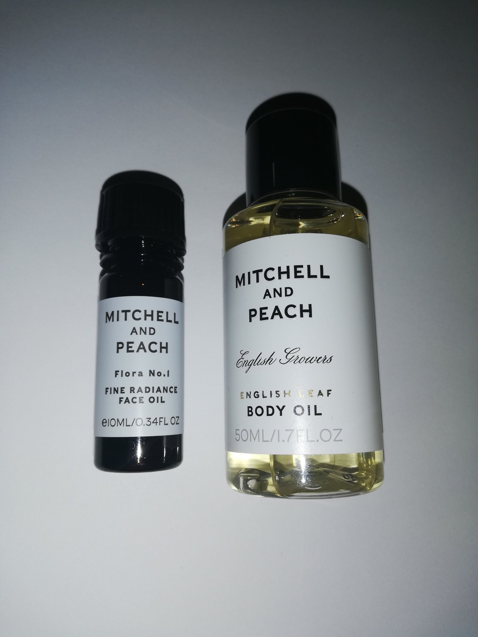 Se produkter som liknar Mitchell and Peach Body oil.. på Tradera