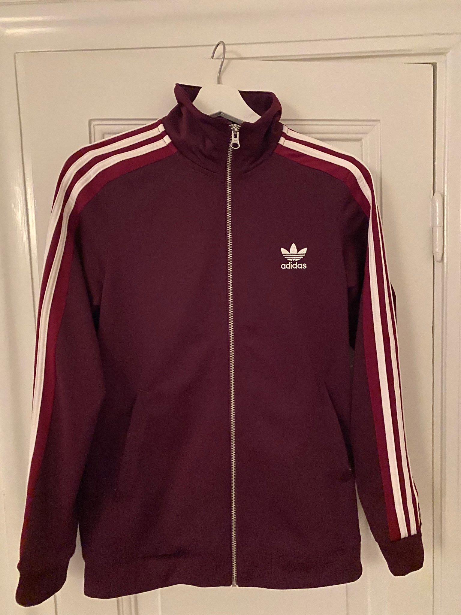 Adidas track jacka dam strl 38 (414684257) ᐈ Köp på Tradera Adidas track jacka dam strl 38 (414684257) ᐈ Köp på Tradera