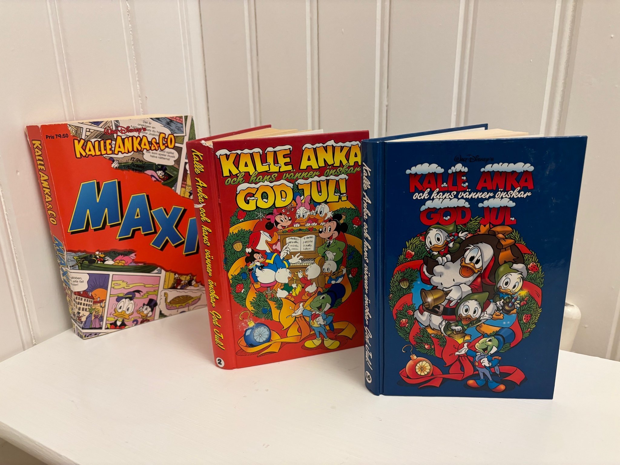 Kalle Anka och hans vänner önskar god jul Köp på Tradera (616447571)