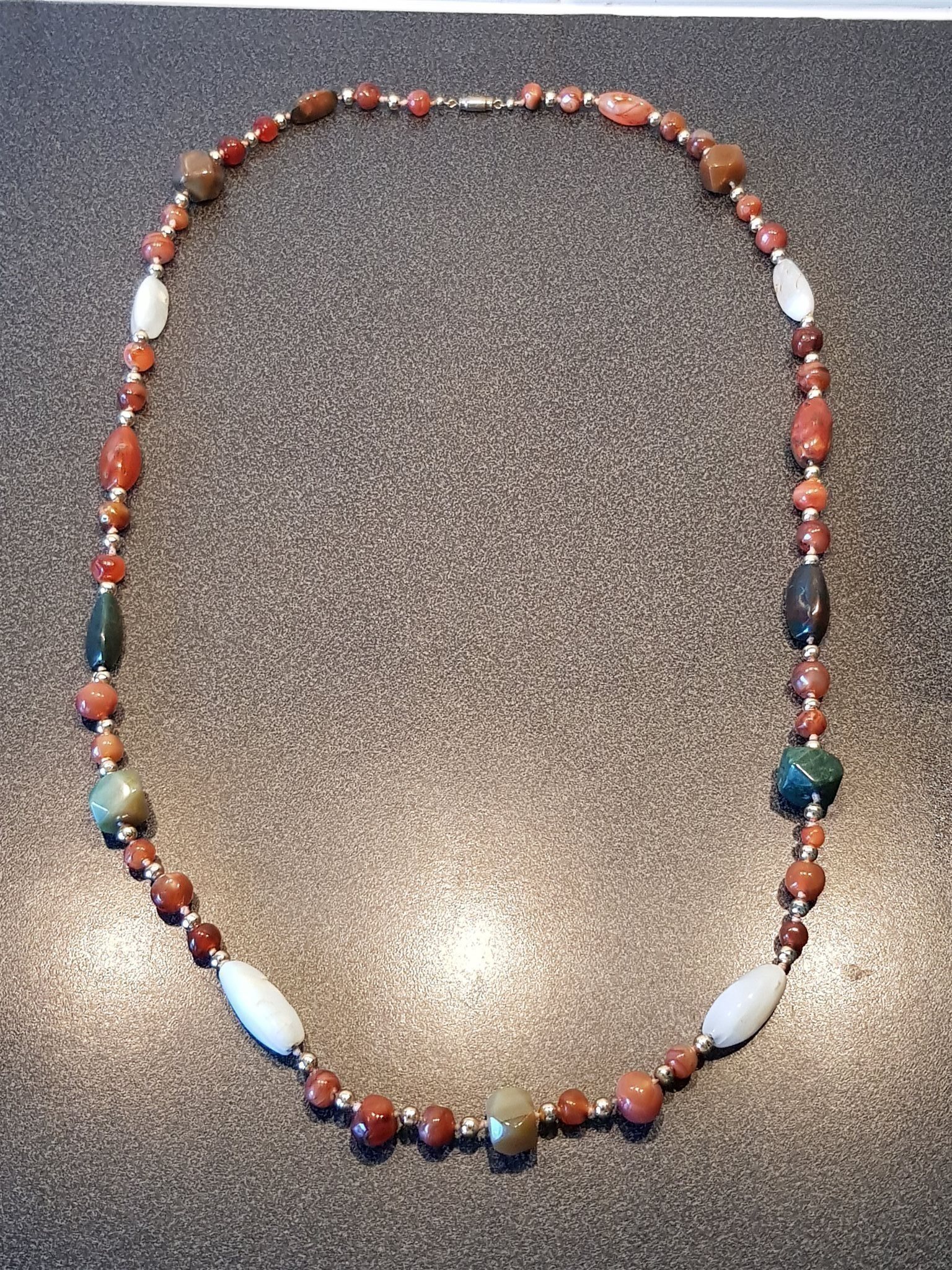 halsband med ädelstenar halsband med ädelstenar
